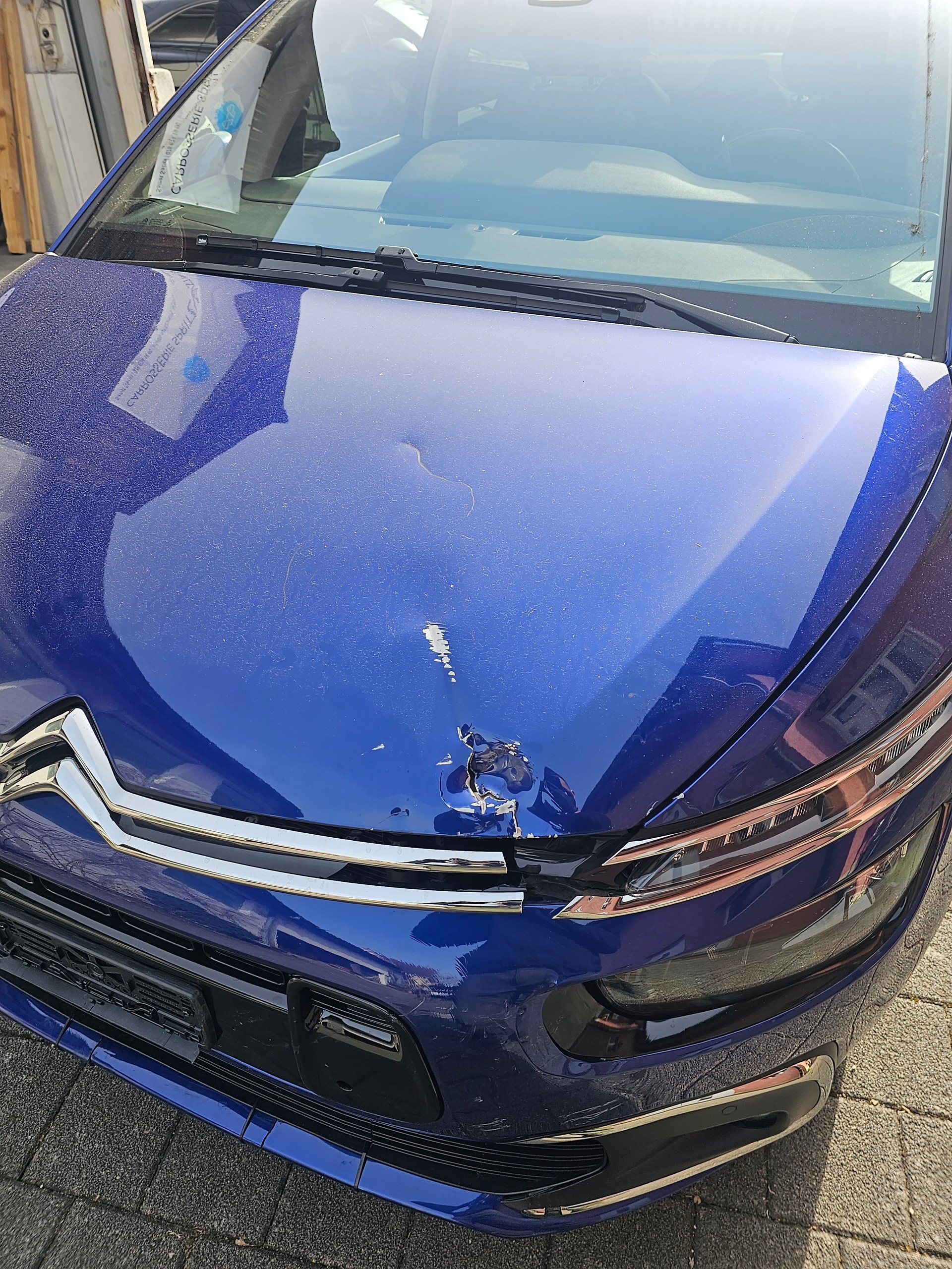CITROEN C4 Picasso 1.2 Pure Tech Shine EAT6-image-1