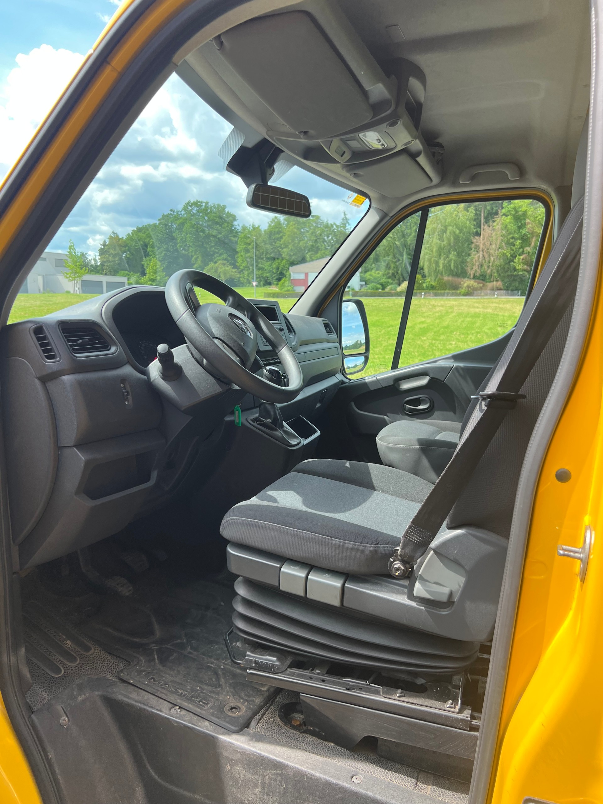 RENAULT Master T35 2.3dCi 135 L3H3-image-9