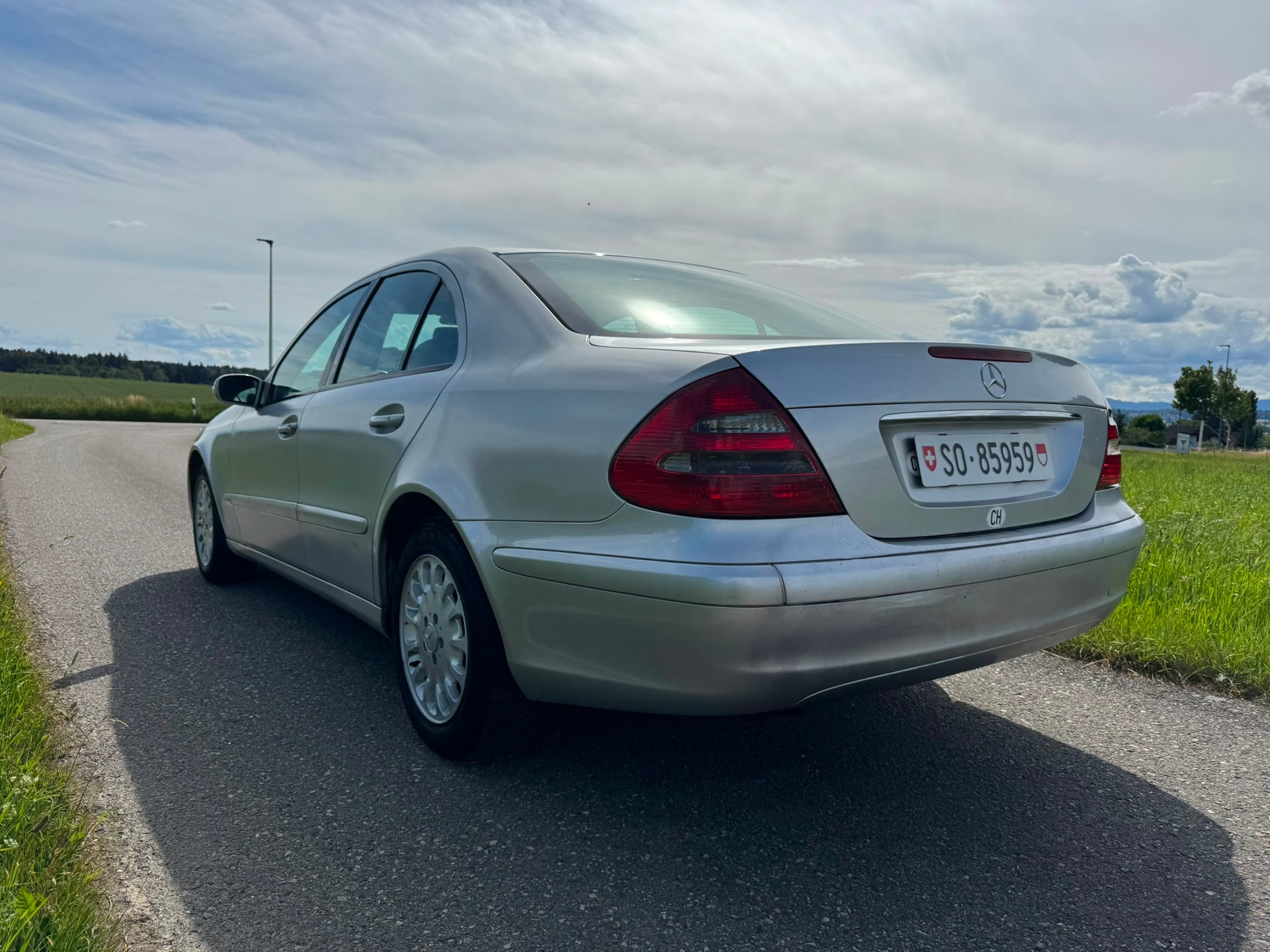 MERCEDES-BENZ E 220 CDI Classic-image-5