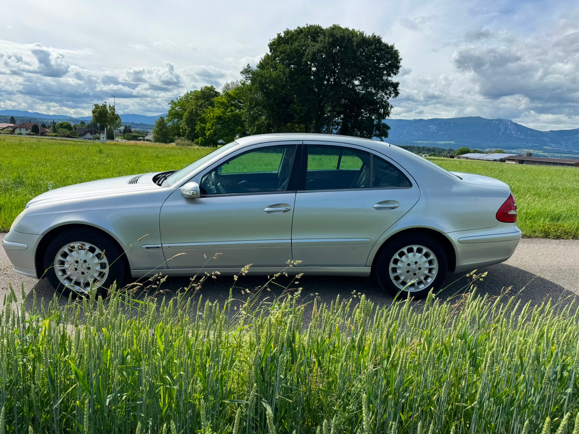 MERCEDES-BENZ E 220 CDI Classic-image-6