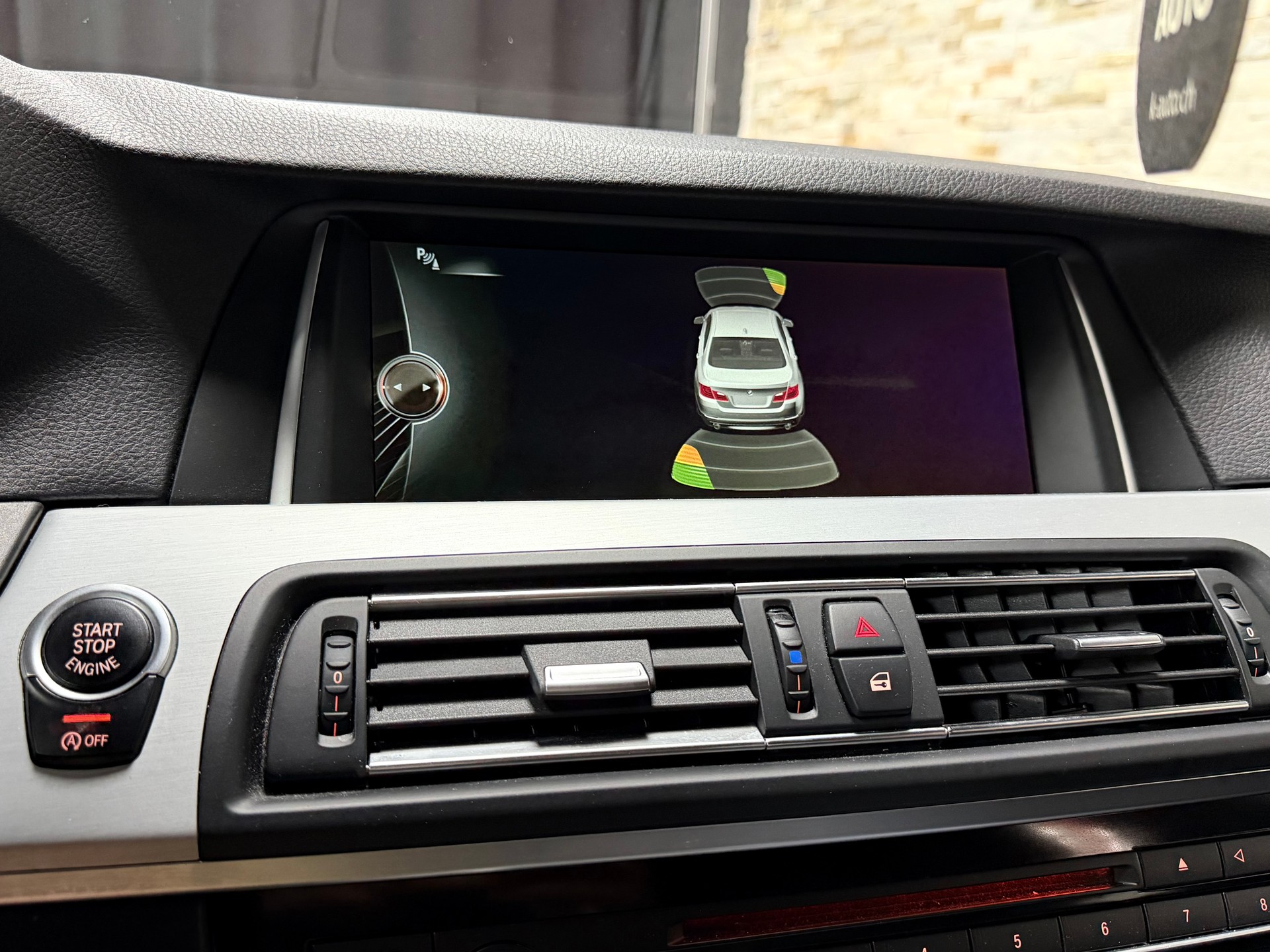 BMW 520d xDrive Luxury Line Steptronic-image-17