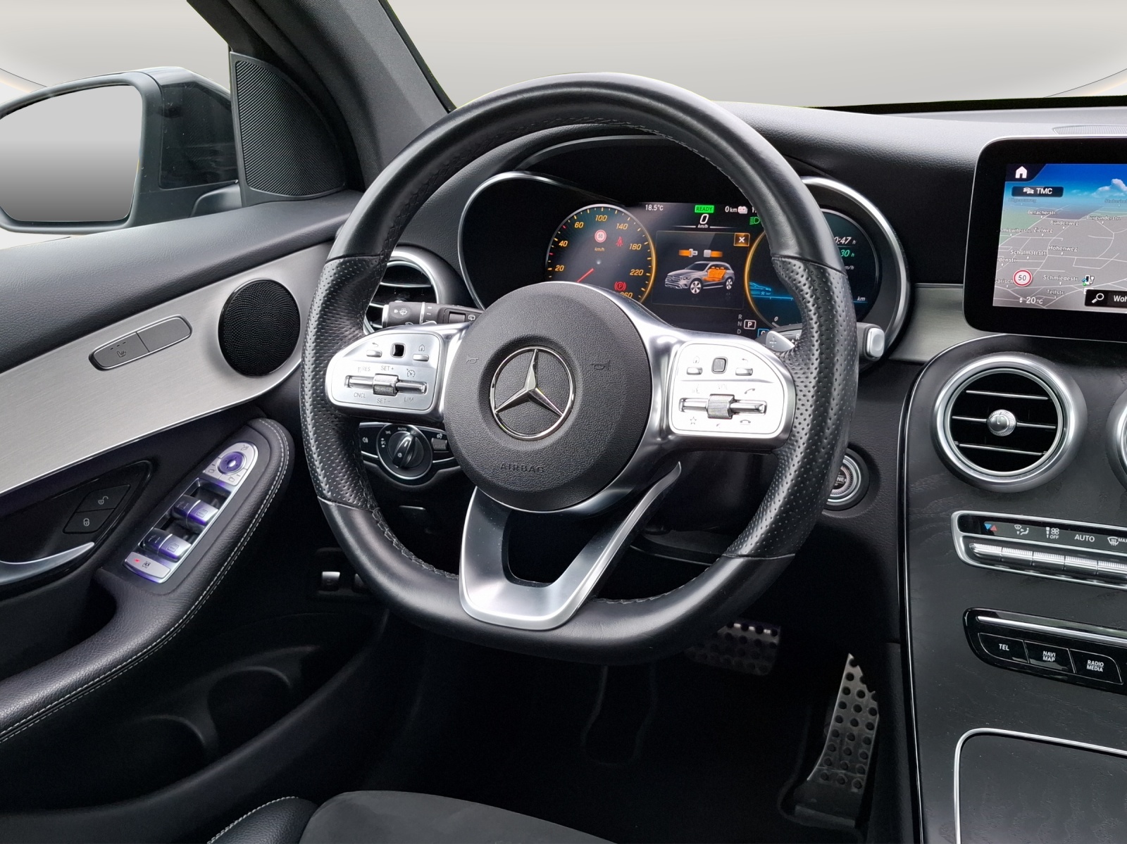 MERCEDES-BENZ GLC 300 e AMG Line 4Matic 9G-Tronic // 1.Hand-image-15