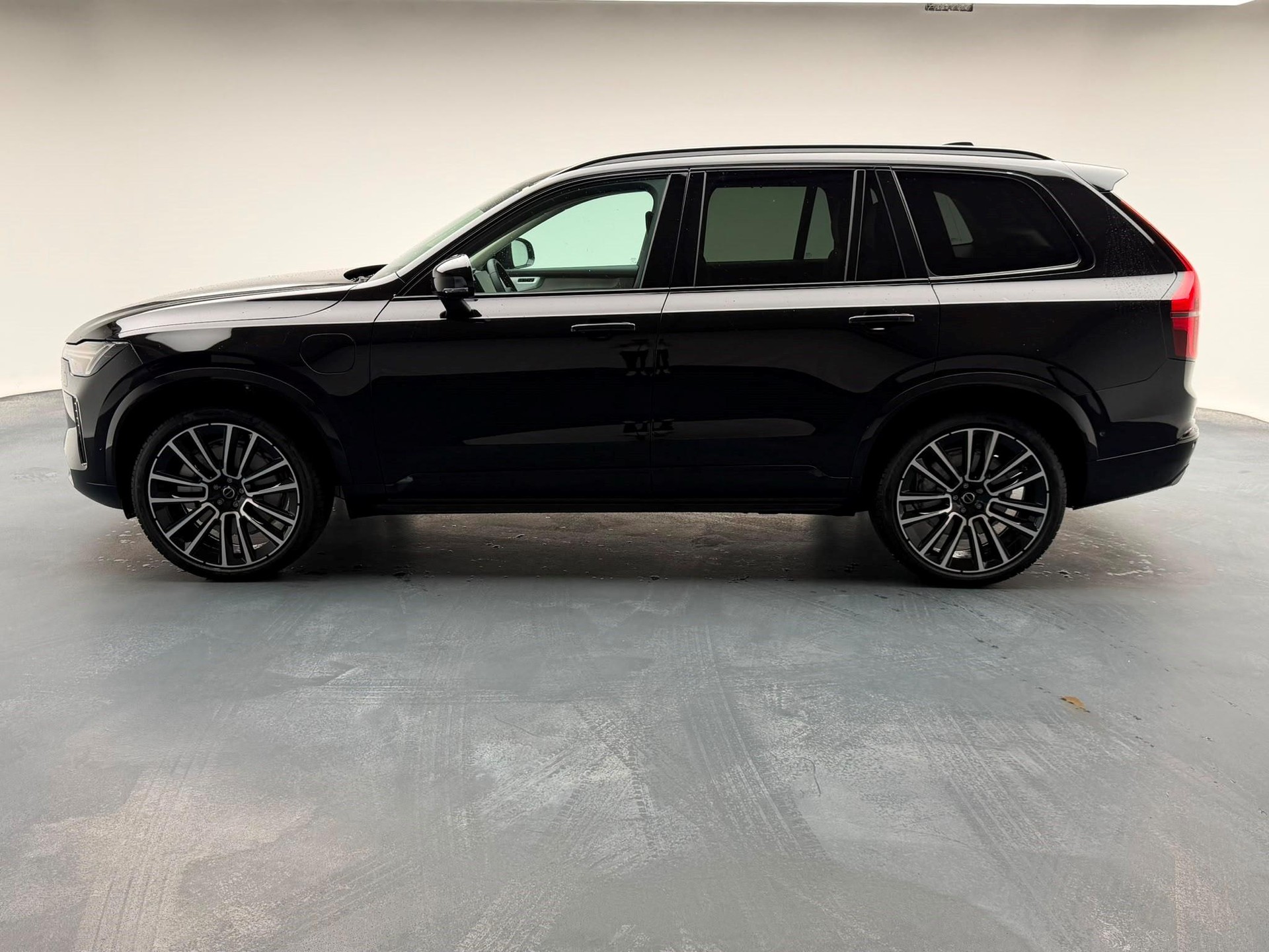 VOLVO XC90 2.0 T8 TE Ultra Dark eAWD-image-1
