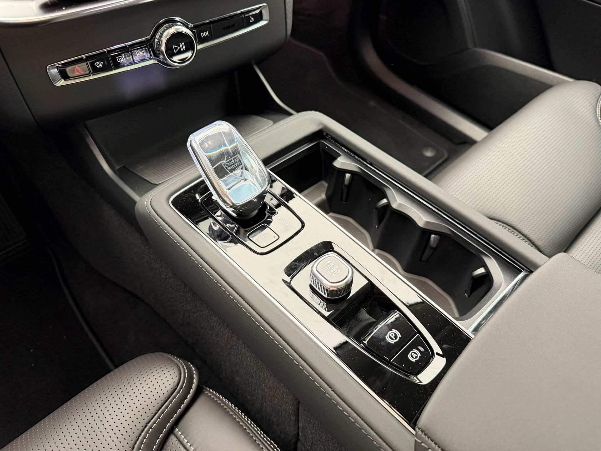 VOLVO XC90 2.0 T8 TE Ultra Dark eAWD-image-10