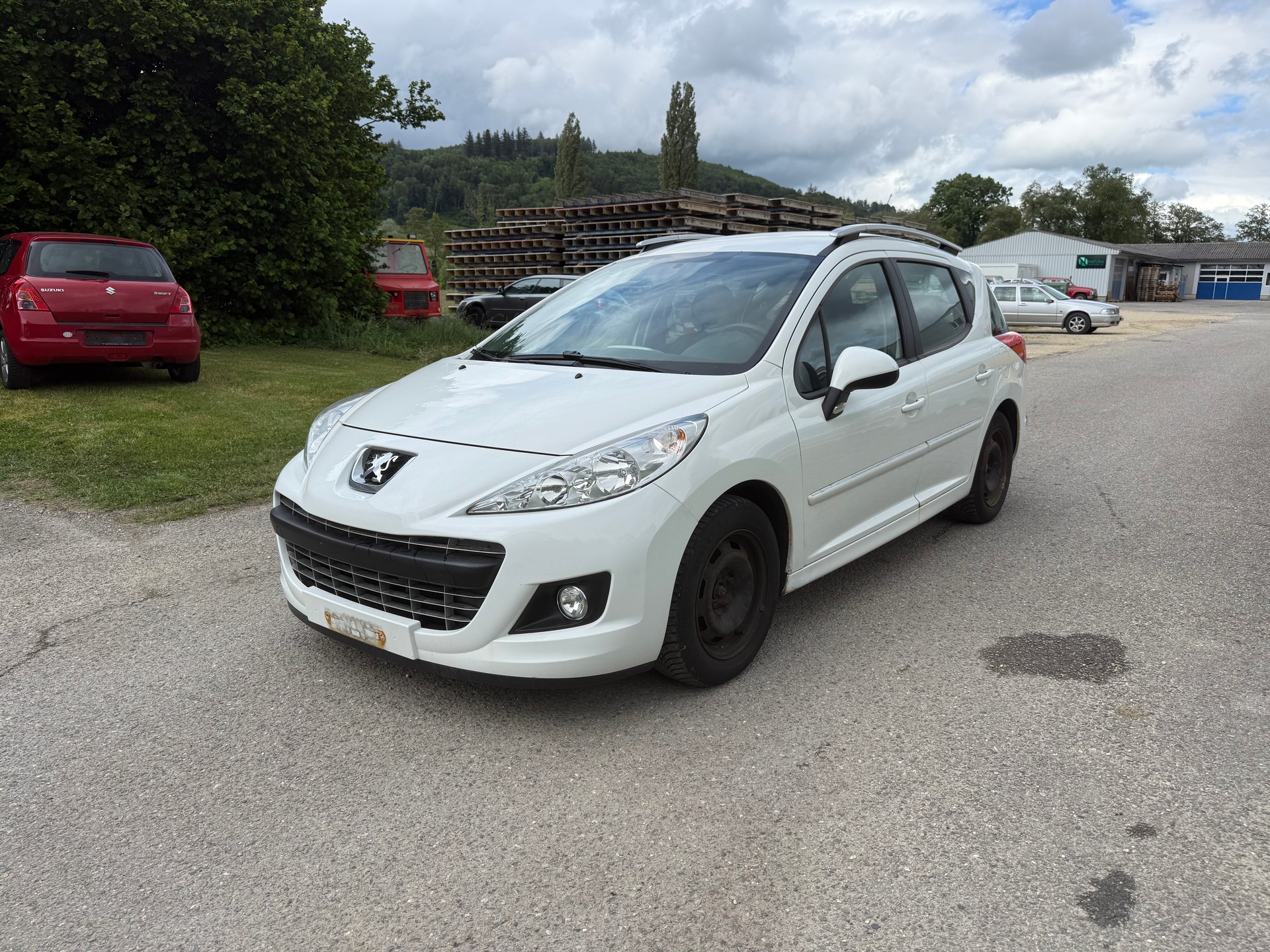 PEUGEOT 207 SW 1.4 16V Active-image-0