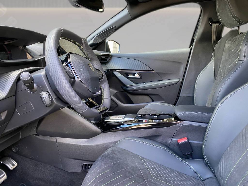 PEUGEOT 208 1.2 Hybrid 145 GT-image-9