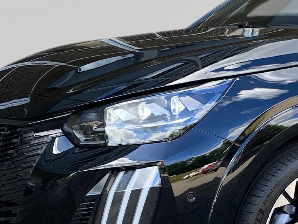 PEUGEOT 208 1.2 Hybrid 145 GT-image-2