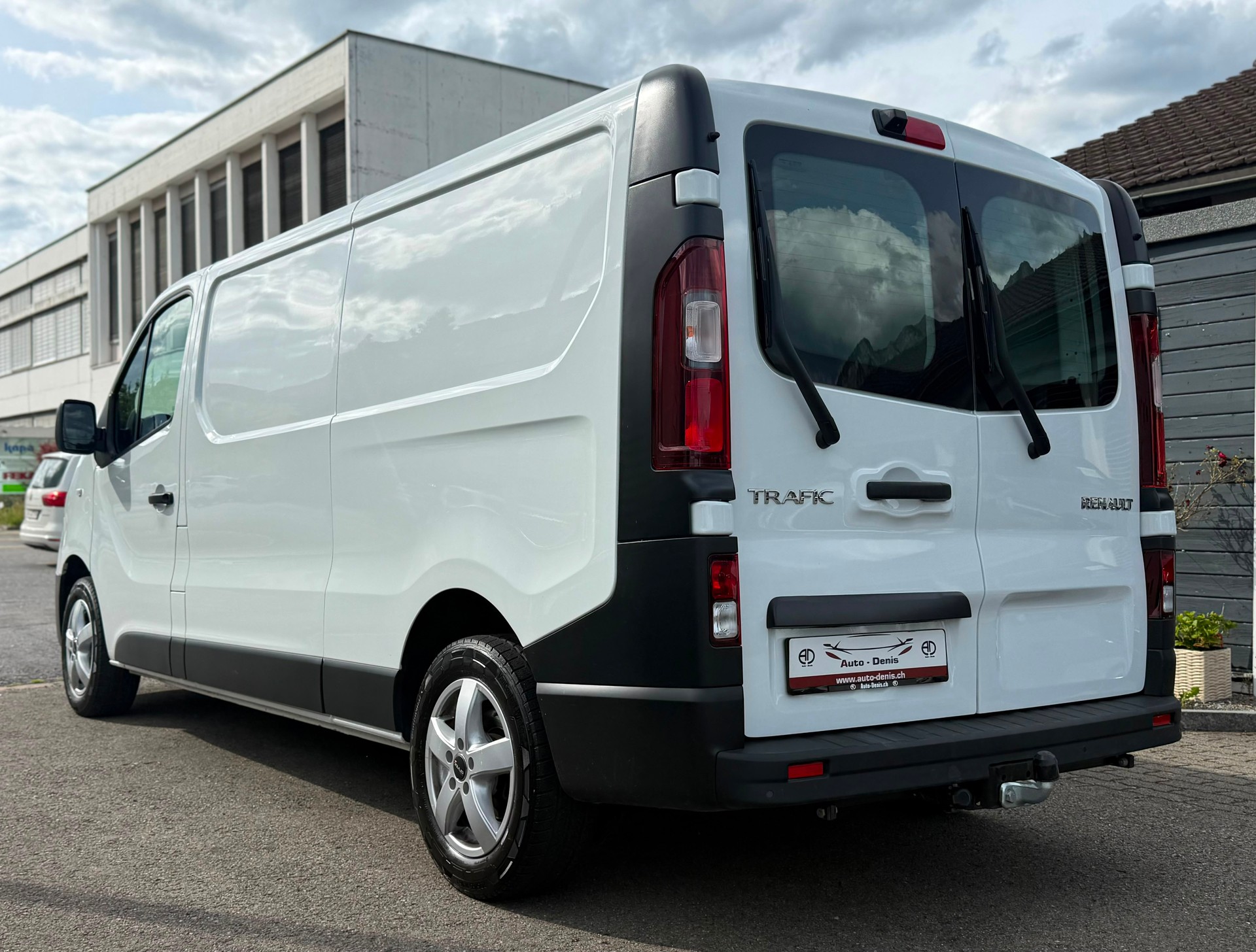 RENAULT Trafic Kaw. 3.0 t L2 H1 2.0 dCi 120 Business *Nutzlasterhöhung*-image-5