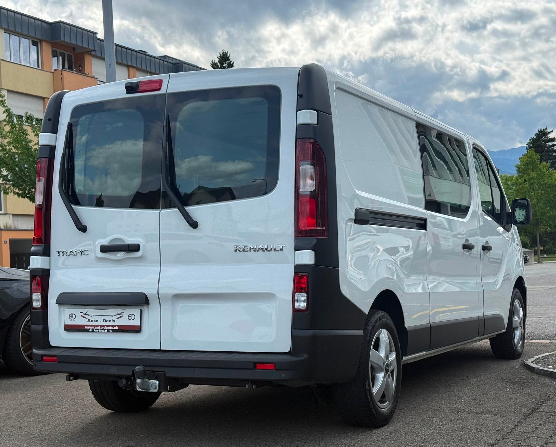 RENAULT Trafic Kaw. 3.0 t L2 H1 2.0 dCi 120 Business *Nutzlasterhöhung*-image-3