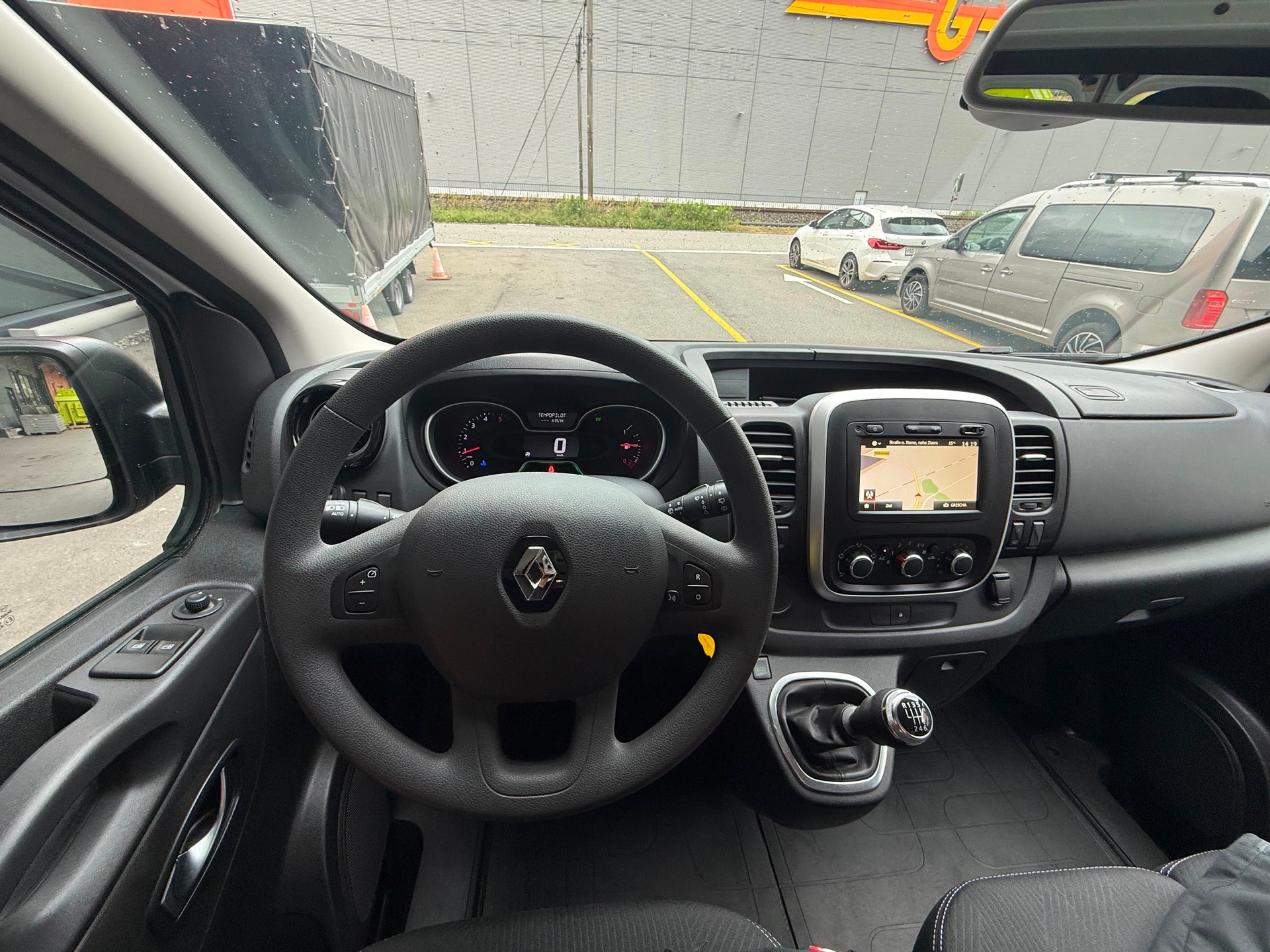 RENAULT Trafic Kaw. 3.0 t L2 H1 2.0 dCi 120 Business *Nutzlasterhöhung*-image-13