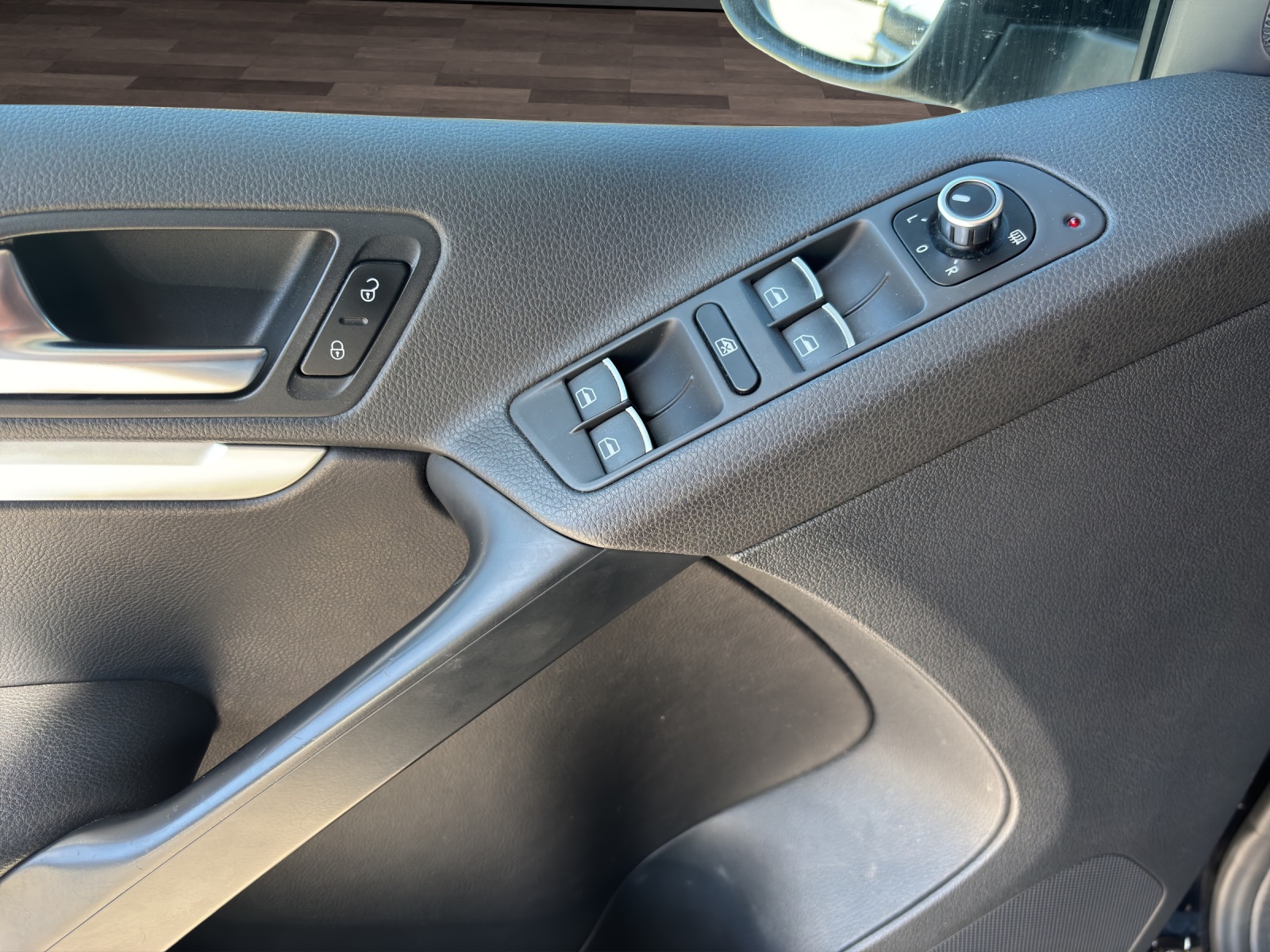 VW Tiguan 2.0 TSI Sport&Style 4Motion-image-9