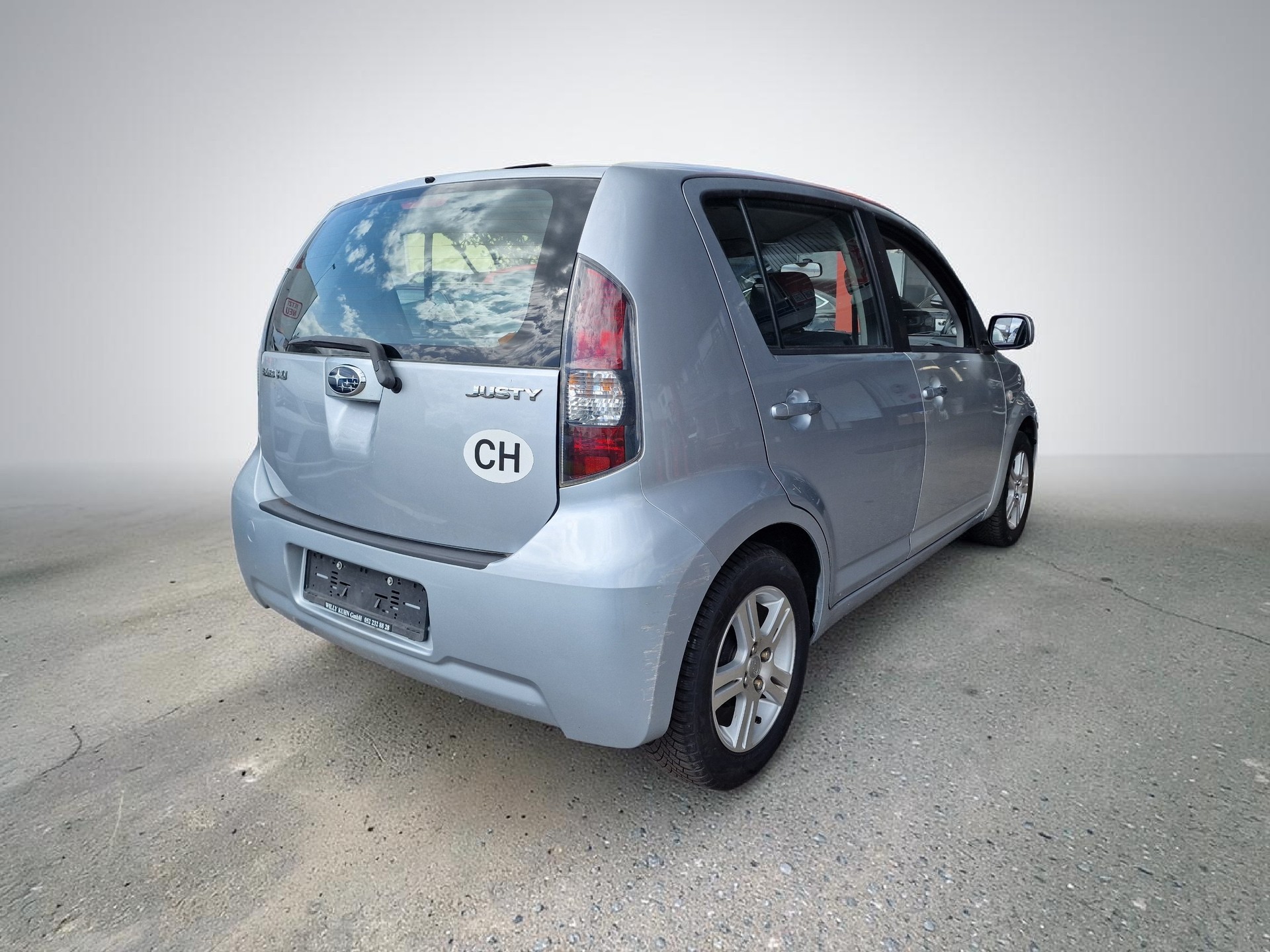 SUBARU Justy 1.0 12Mt Gara Neu MFK 8x Alu-image-1