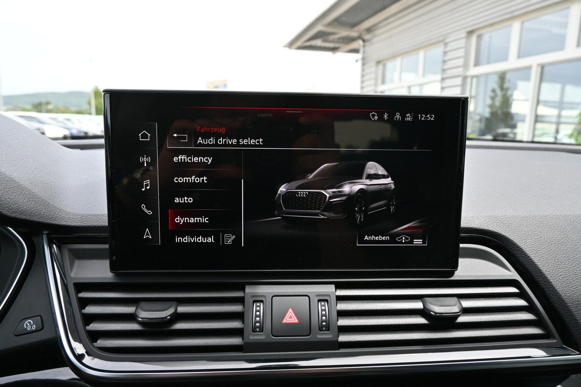 AUDI SQ5 Sportback 3.0 V6 TDI quattro tiptronic 342PS-image-24