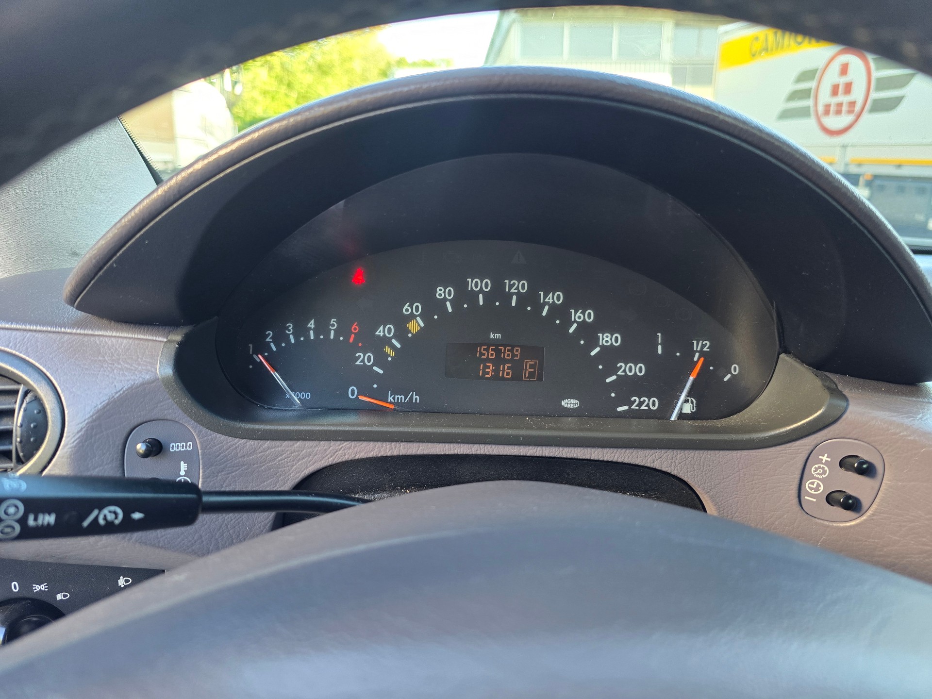 MERCEDES-BENZ A 190 Elégance-image-19