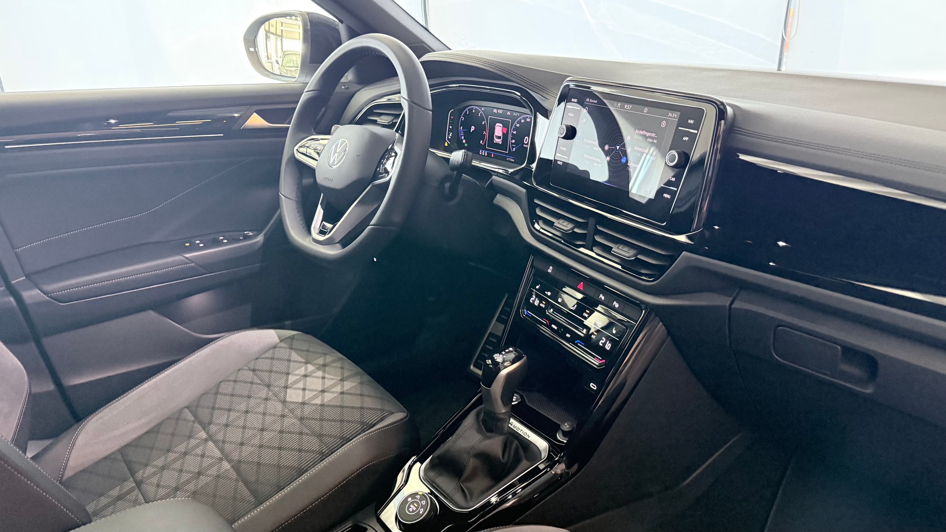 VW T-Roc 2.0 TSI R-Line DSG 4motion-image-20