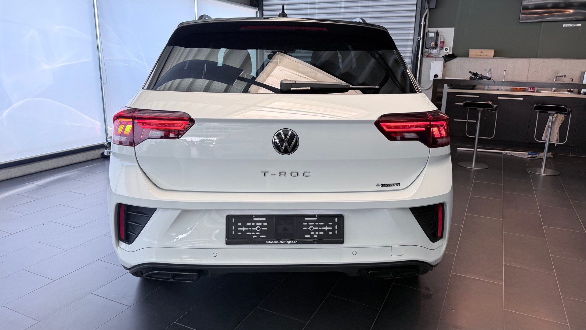 VW T-Roc 2.0 TSI R-Line DSG 4motion-image-16