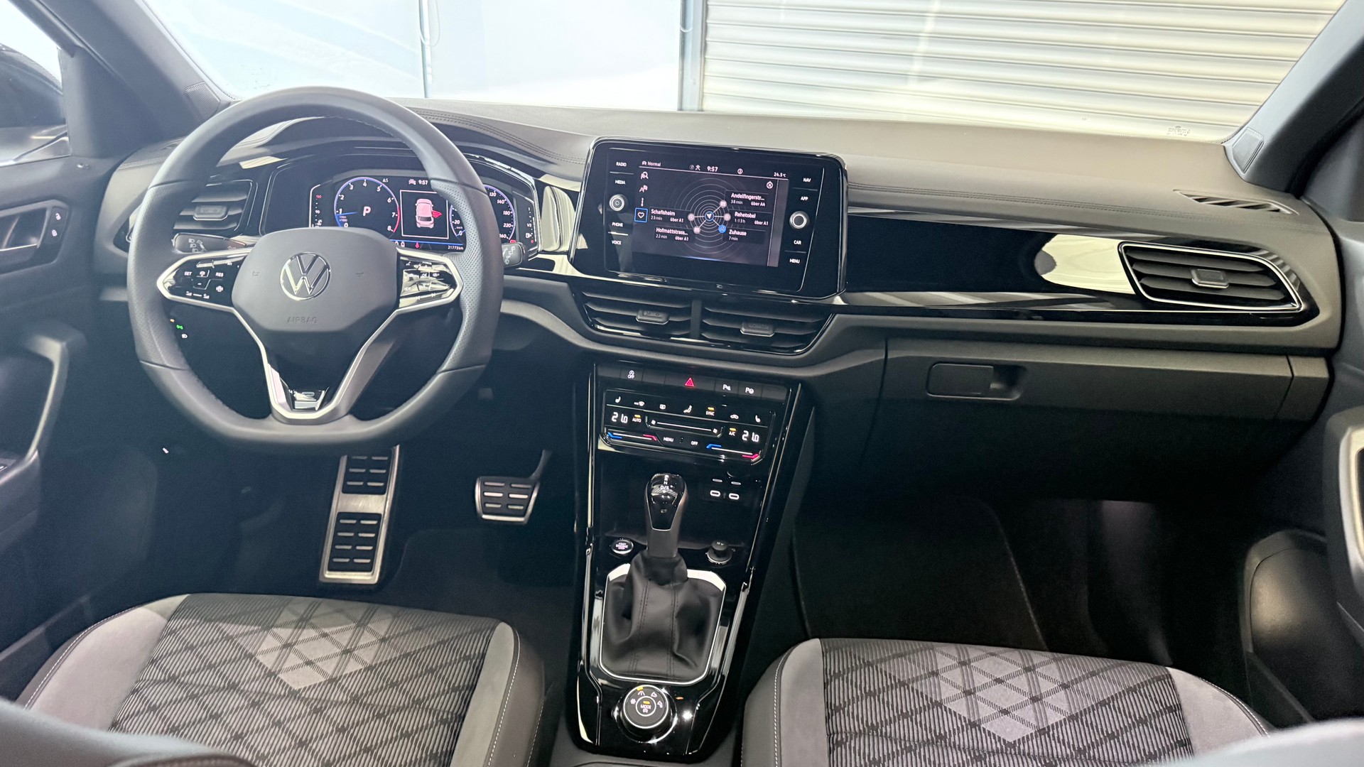 VW T-Roc 2.0 TSI R-Line DSG 4motion-image-18