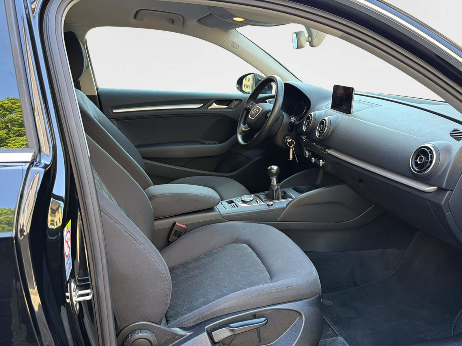 AUDI A3 2.0 TDI Attraction-image-6