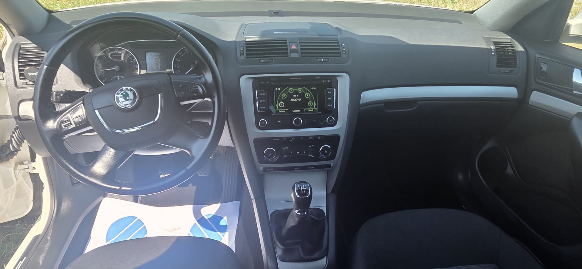 SKODA Octavia Combi 1.6 TDI Greenline-image-6