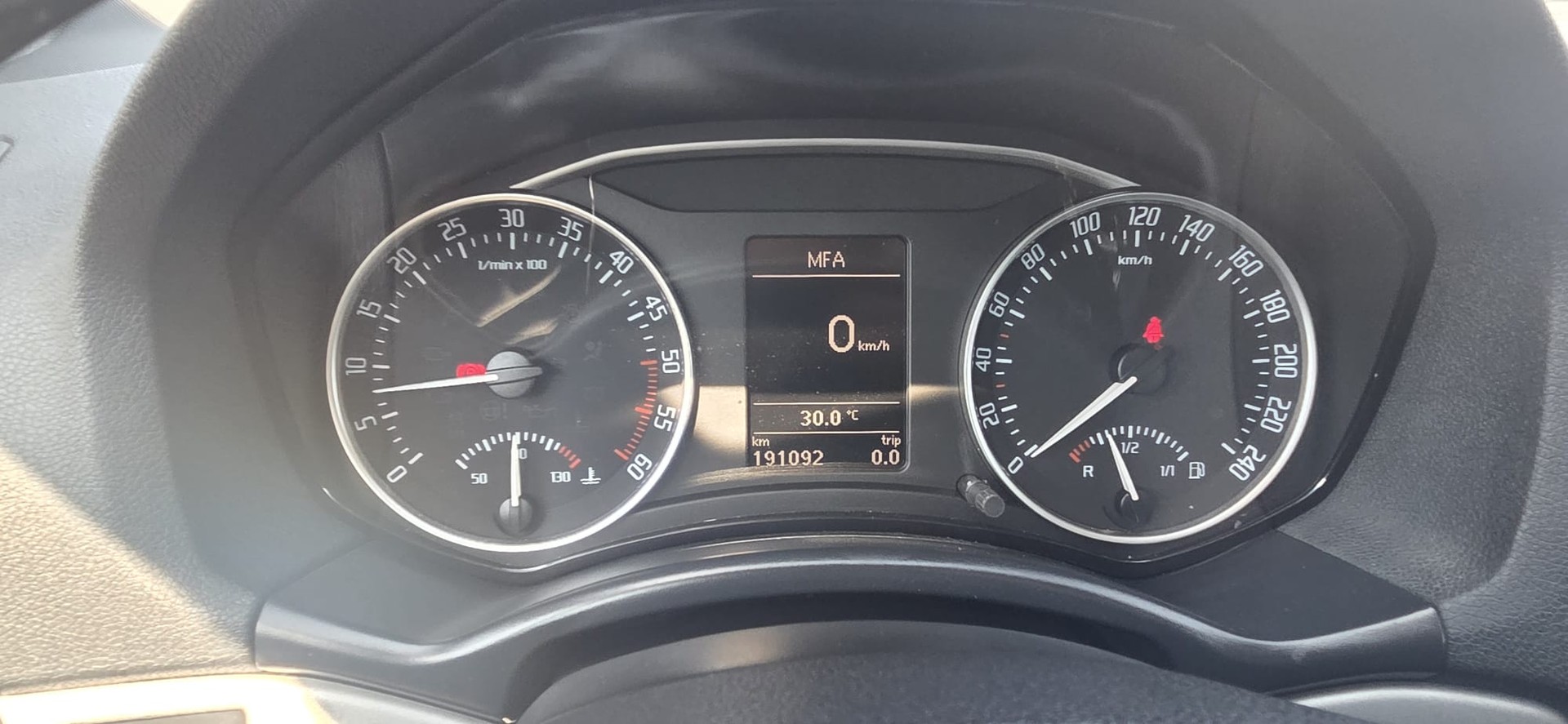 SKODA Octavia Combi 1.6 TDI Greenline-image-10