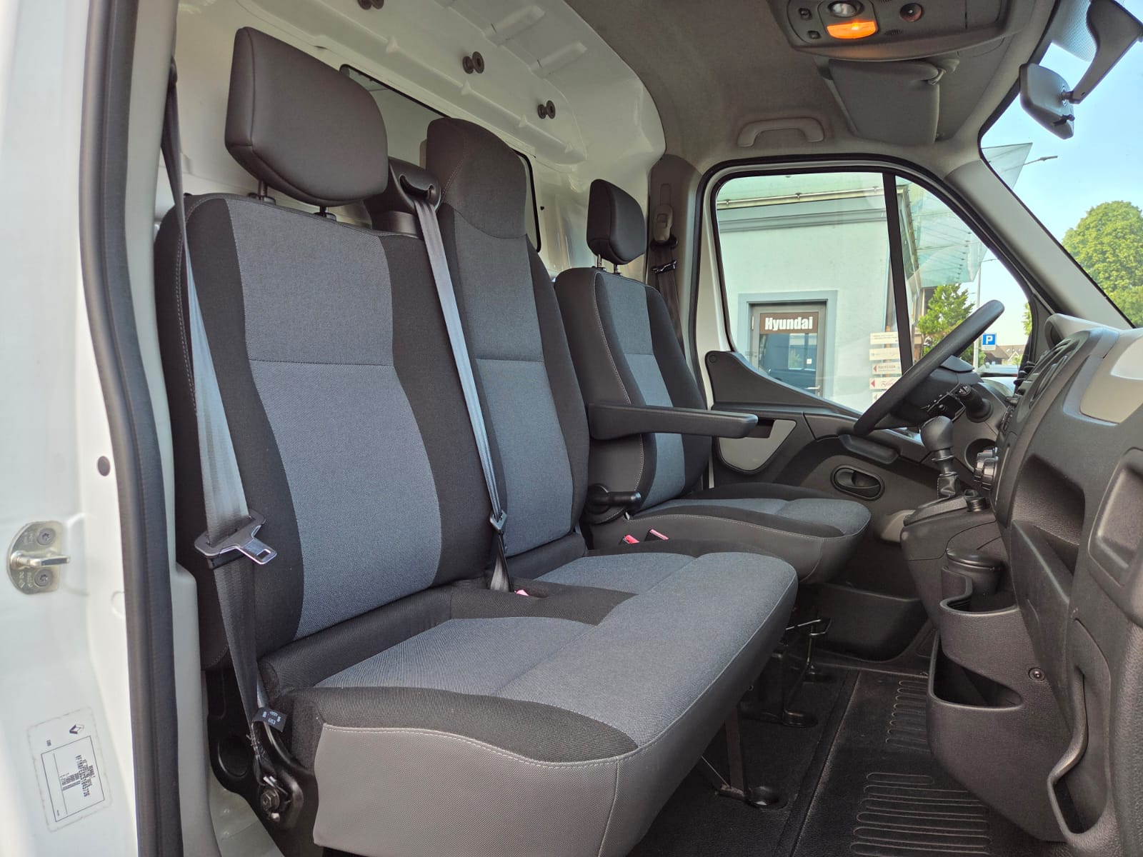 RENAULT Master T35 2.3dCi 125 L2H2-image-11