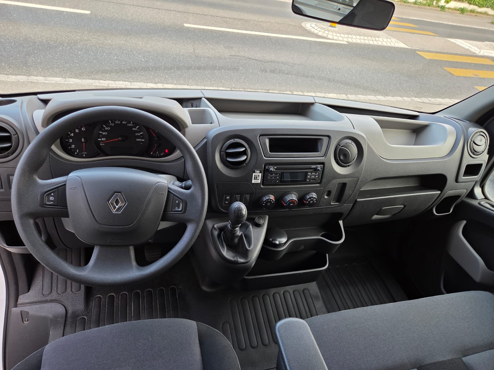 RENAULT Master T35 2.3dCi 125 L2H2-image-12