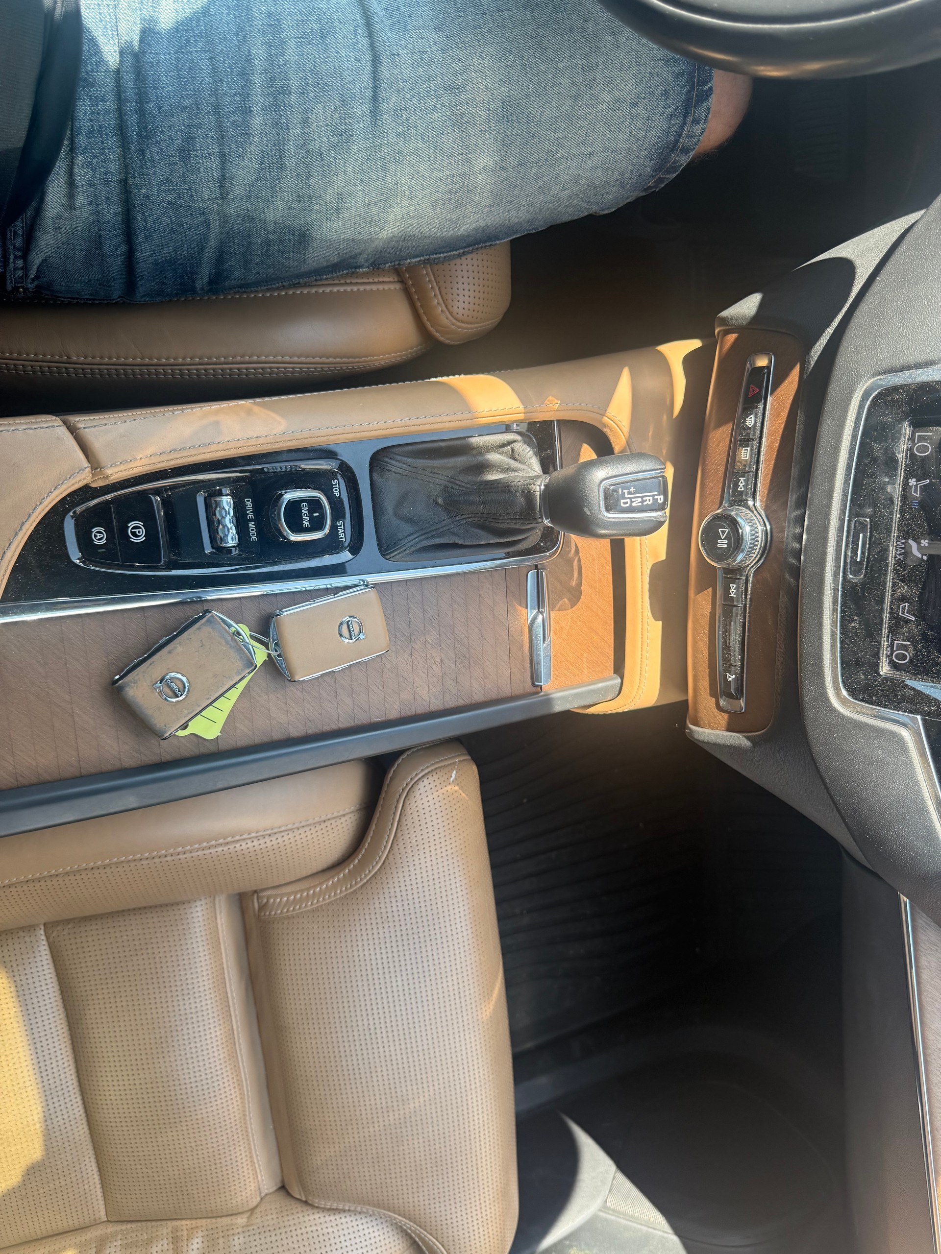 VOLVO XC90 T5 AWD Inscription Geartronic-image-8