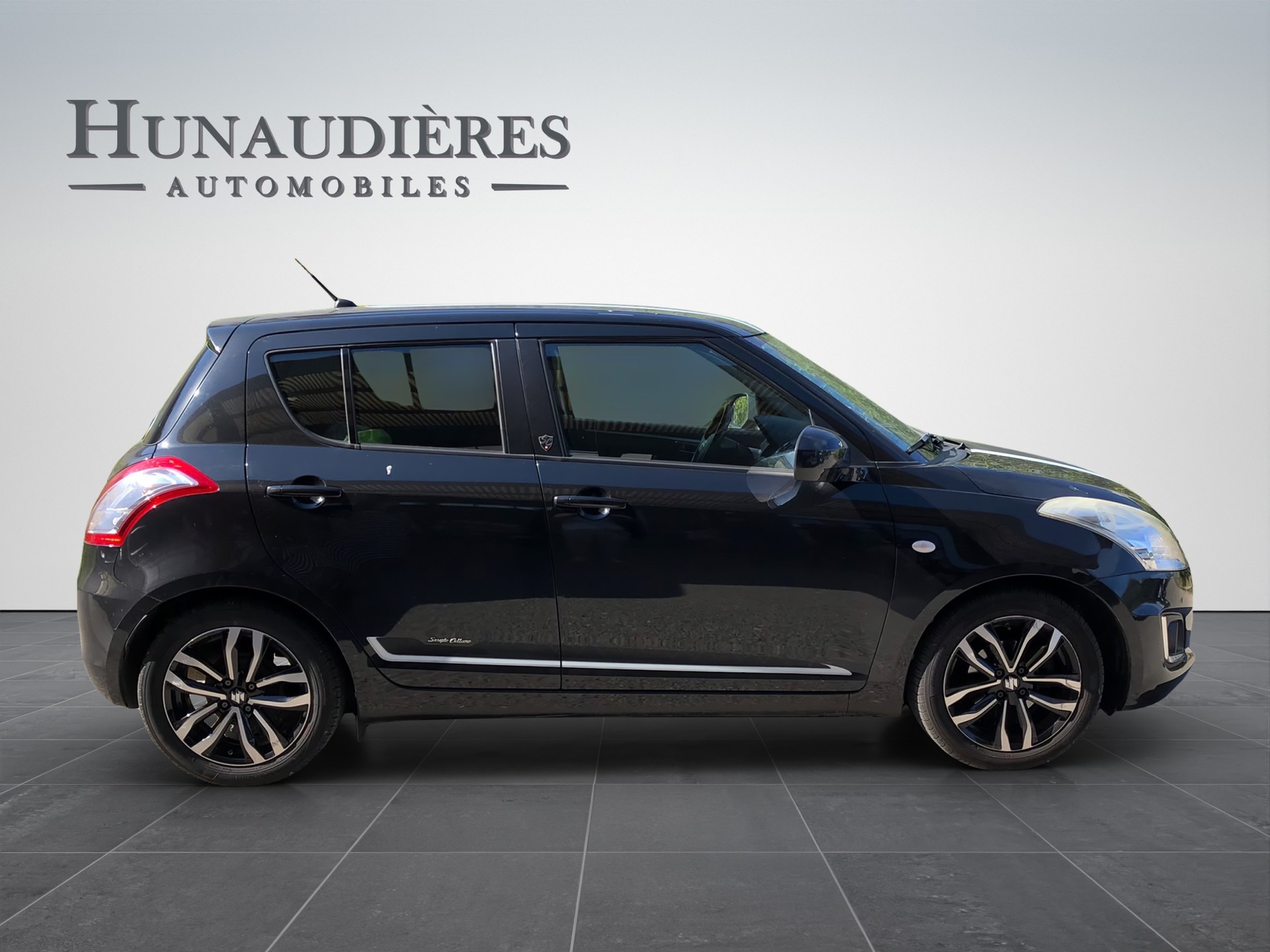 SUZUKI Swift 1.2i 16V Sergio Cellano-image-12