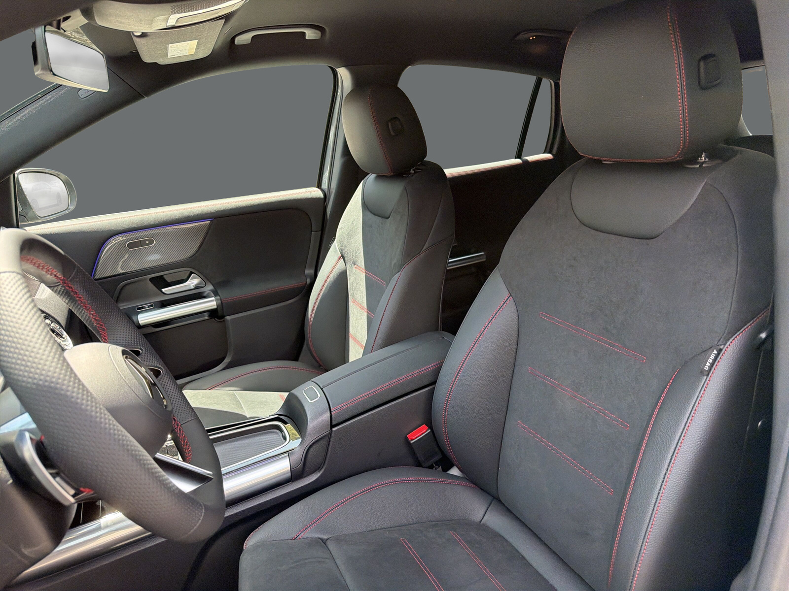 MERCEDES-BENZ GLA 250 4Matic 8G-DCT-image-8