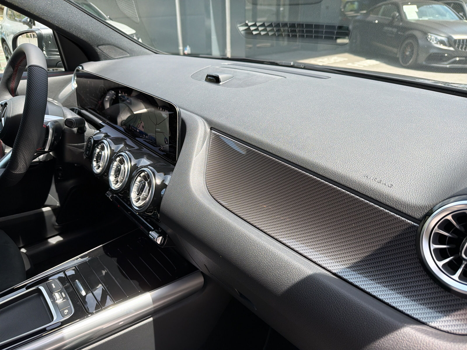 MERCEDES-BENZ GLA 250 4Matic 8G-DCT-image-20