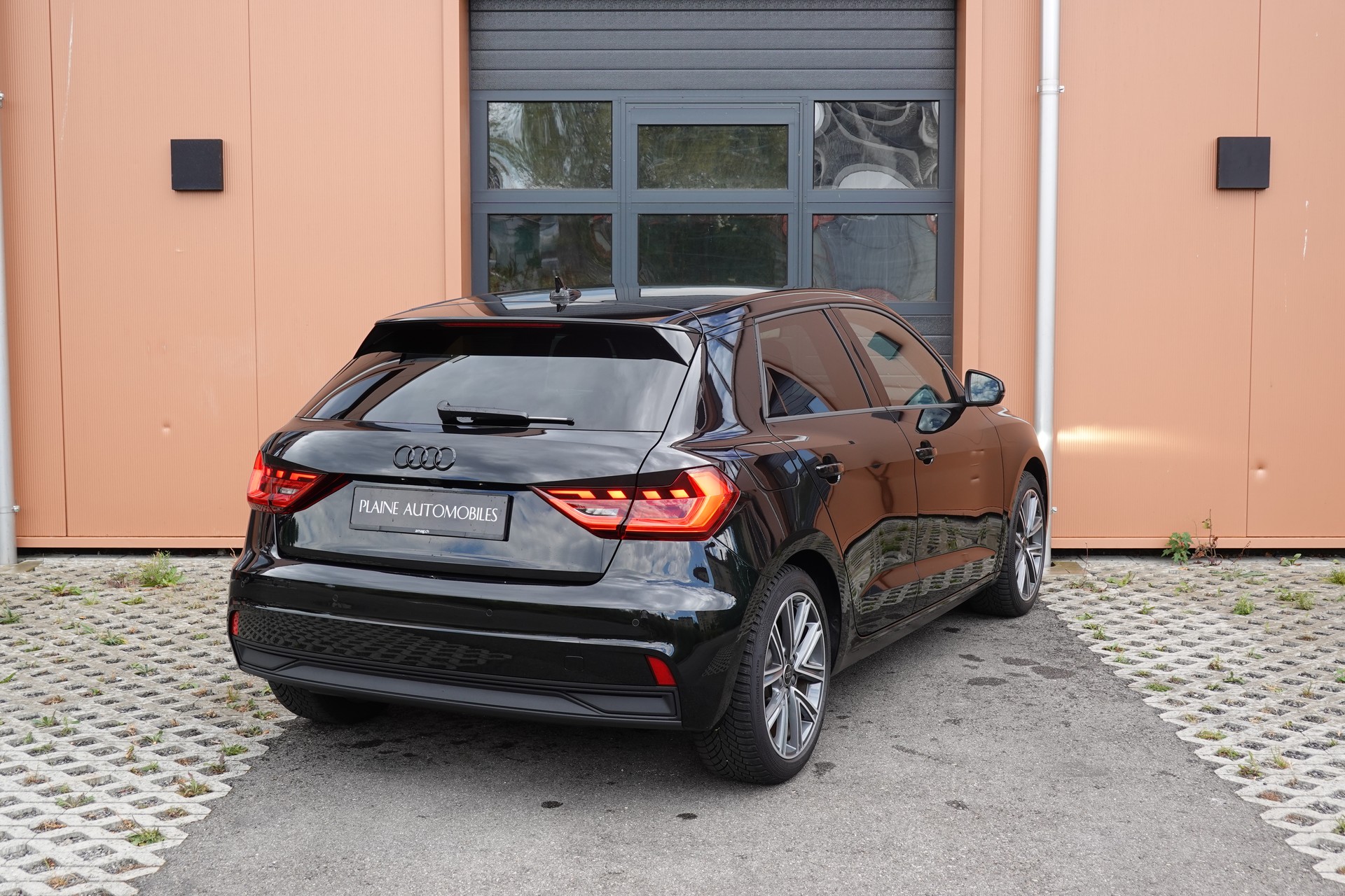 AUDI A1 Sportback 30 TFSI S Line Attraction S-tronic * Vehicule CH * Sièges Chauffant * Tempomat * Caméra *-image-7