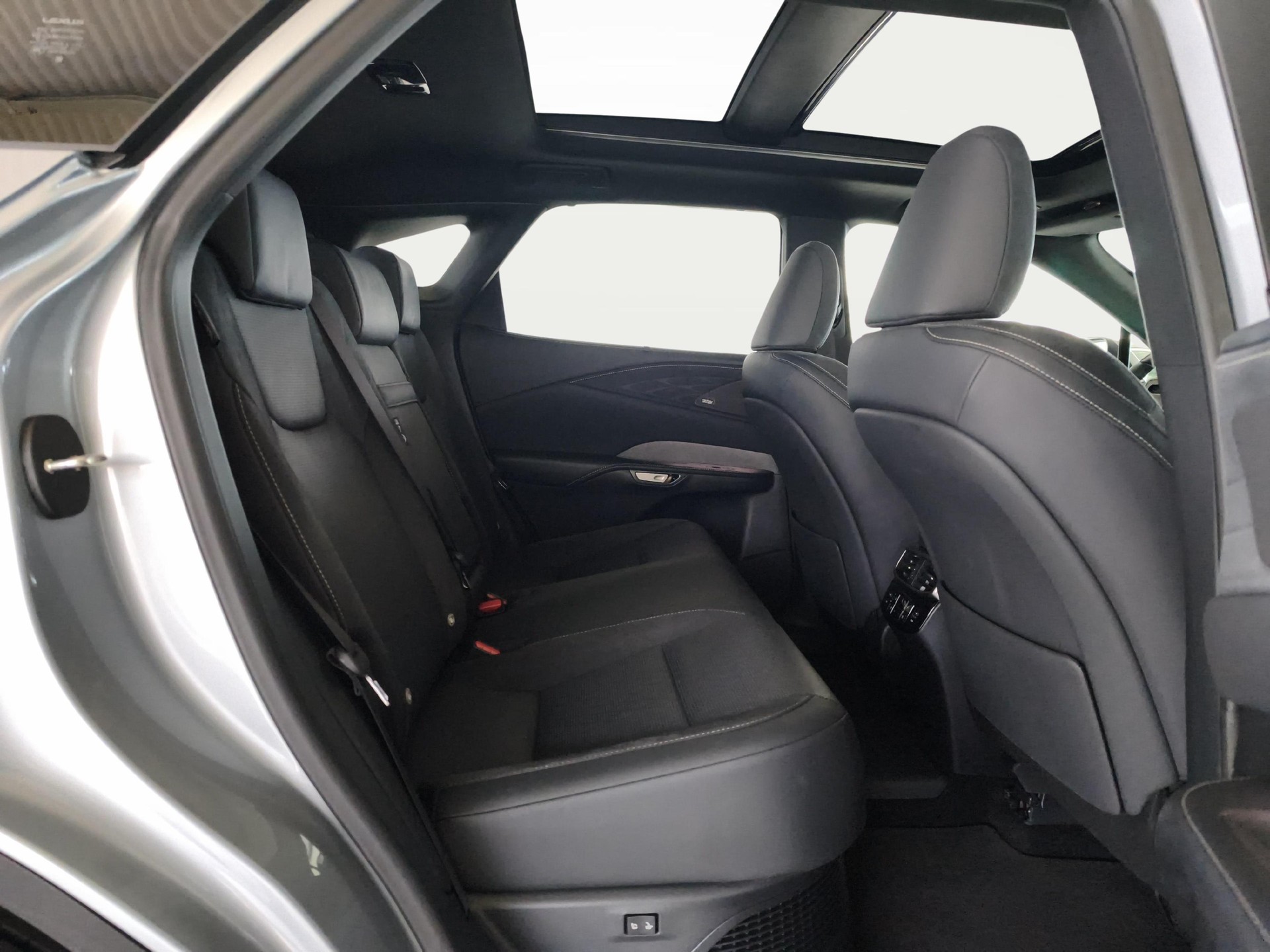 LEXUS RX 450h+ Excellence - Servizi & Ruote invernali incluse-image-12