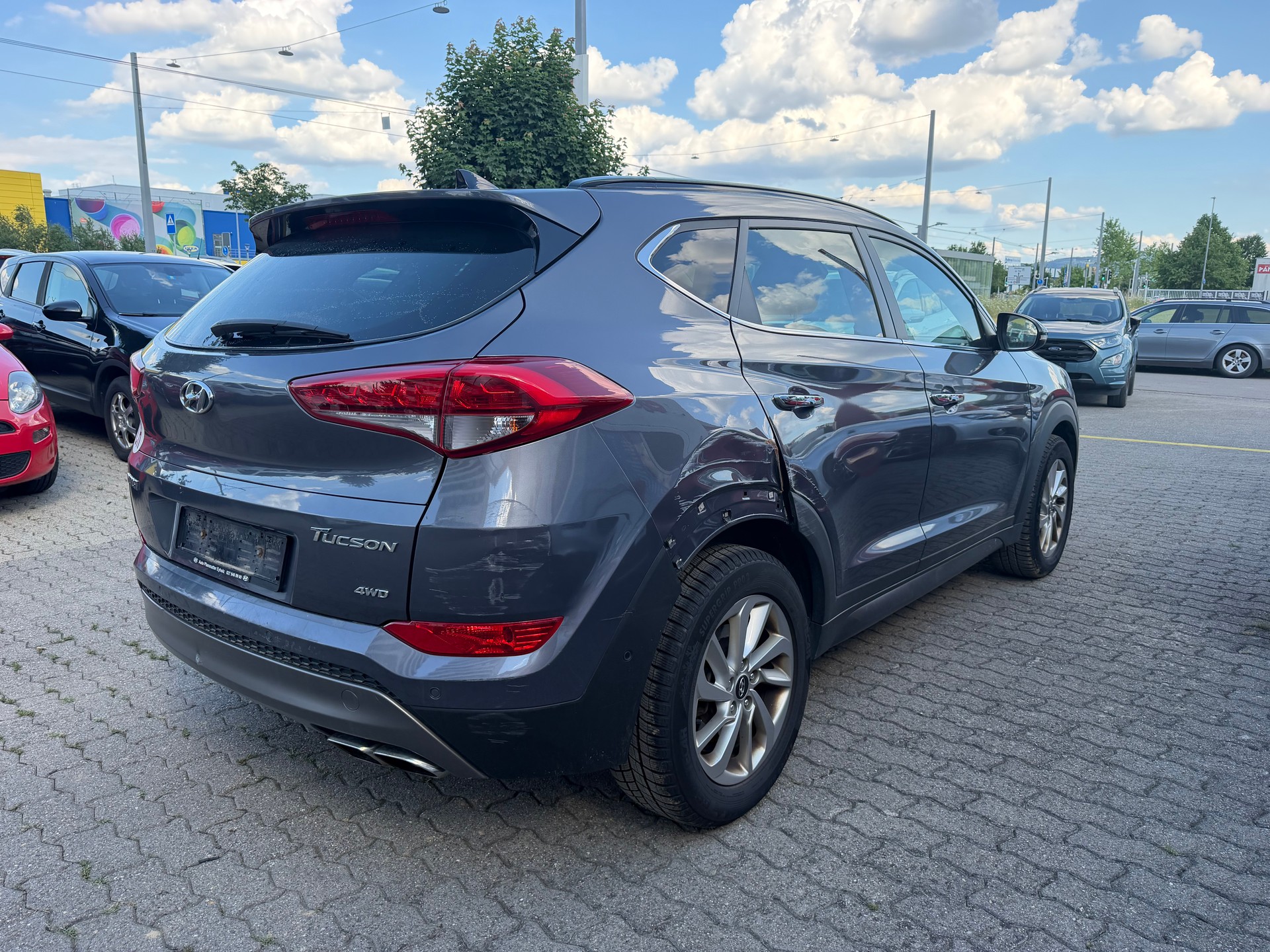 HYUNDAI Tucson 2.0 CRDI Vertex 4WD Automatic-image-3