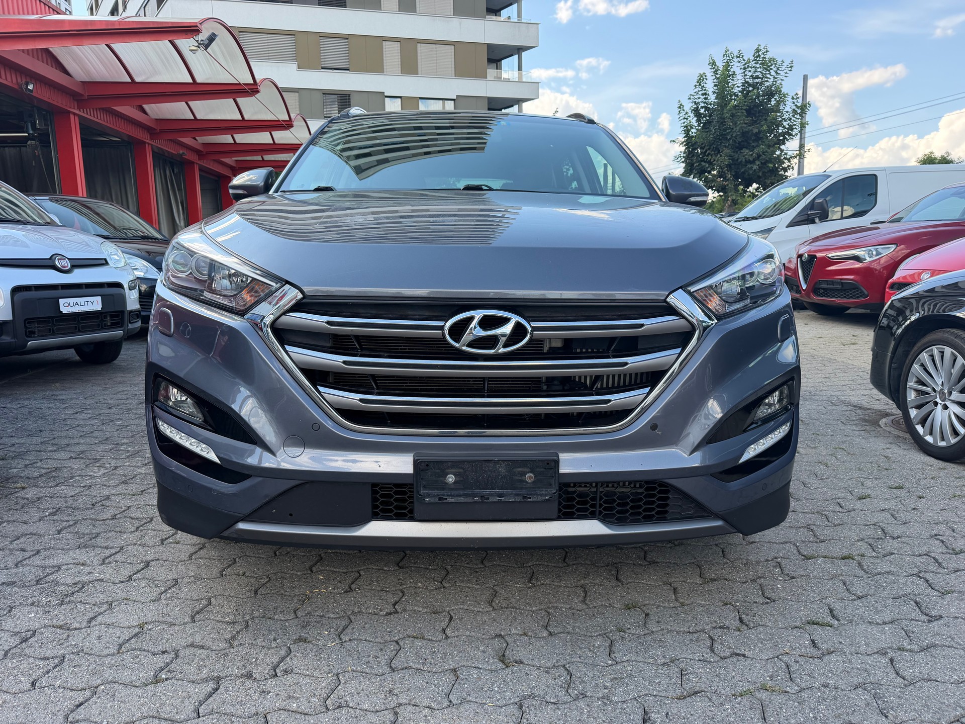 HYUNDAI Tucson 2.0 CRDI Vertex 4WD Automatic-image-2