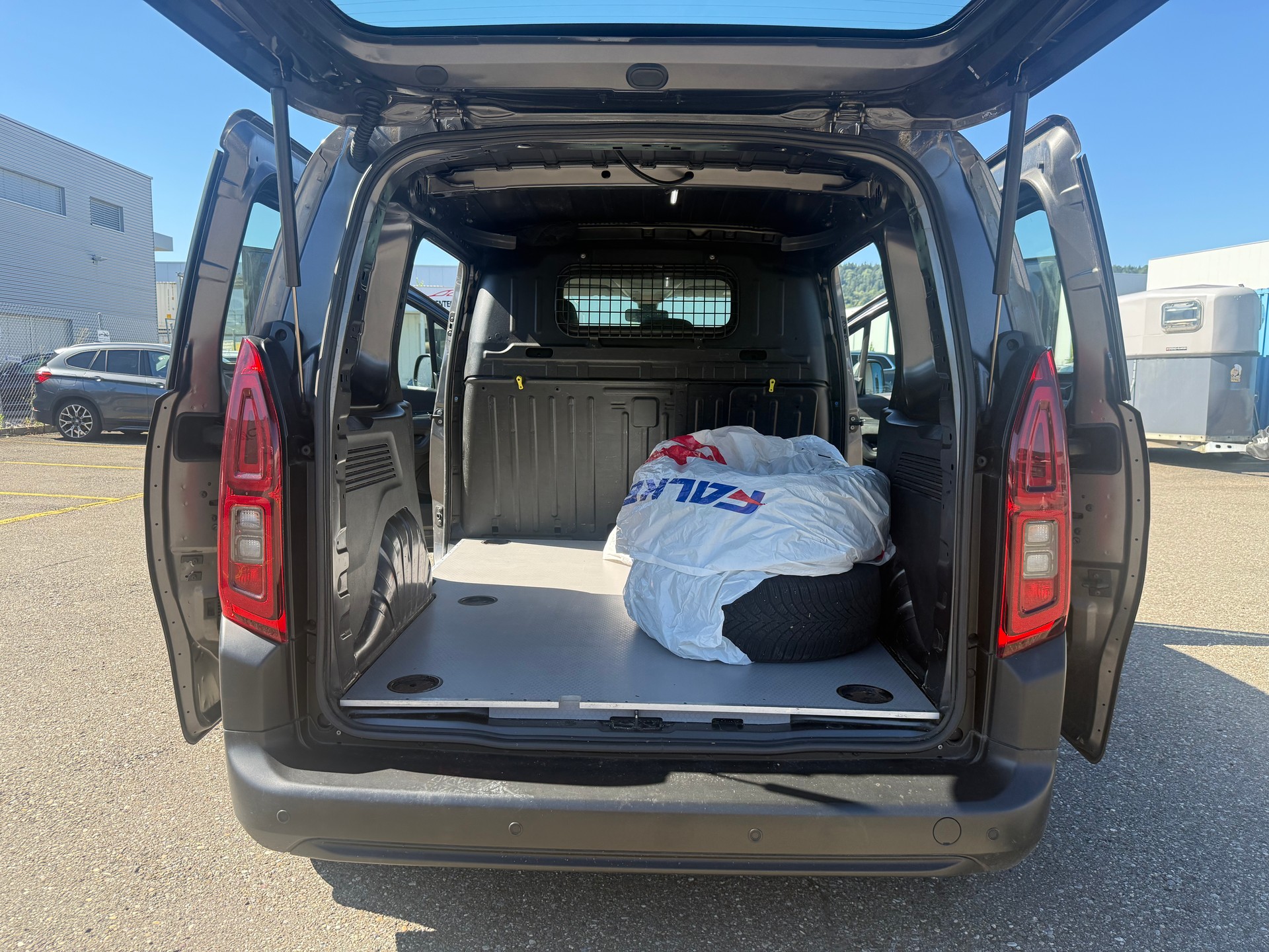 TOYOTA Proace City Van 1.2 Active Medium-image-7