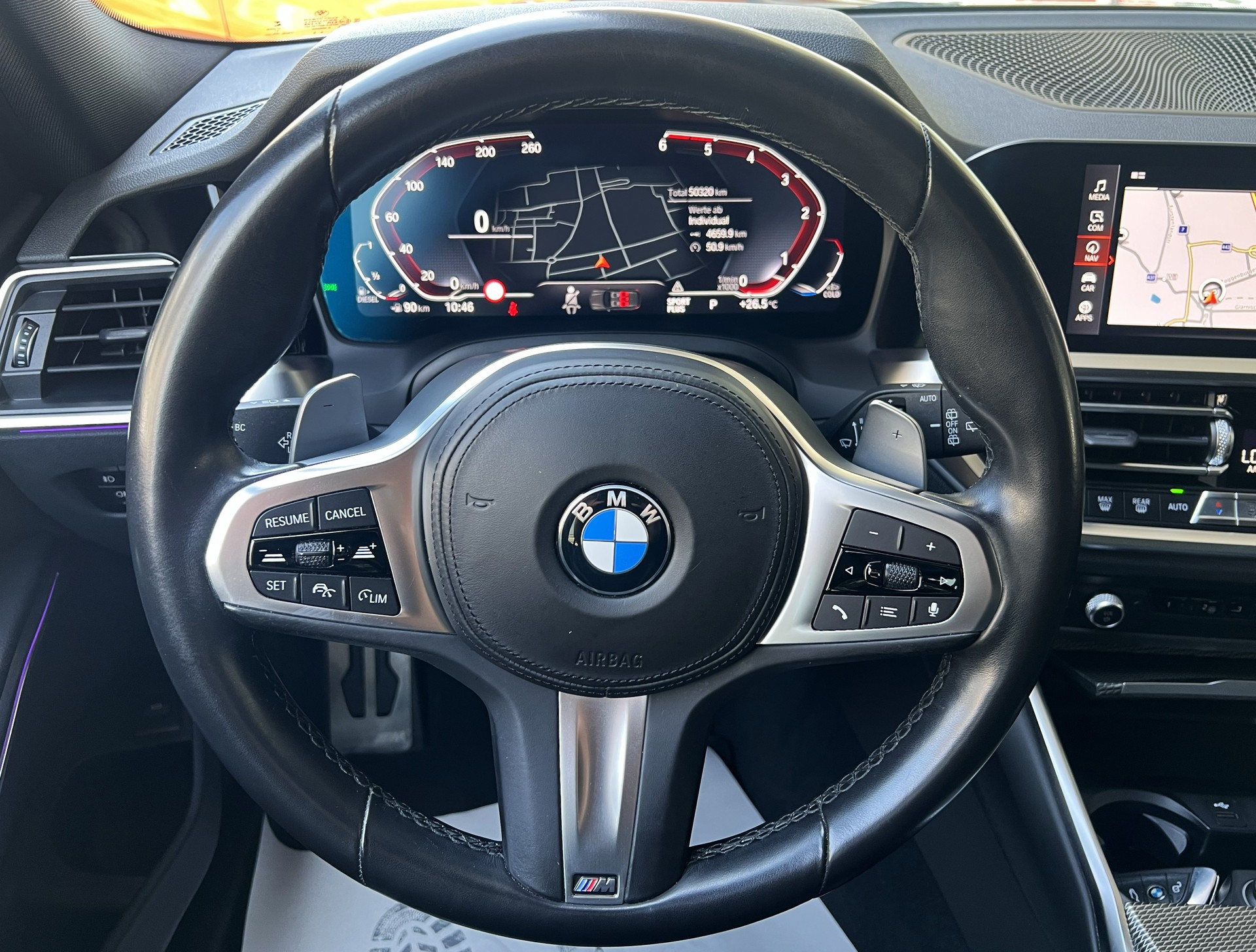 BMW 330d xDrive 48V Touring M Sport Steptronic-image-6