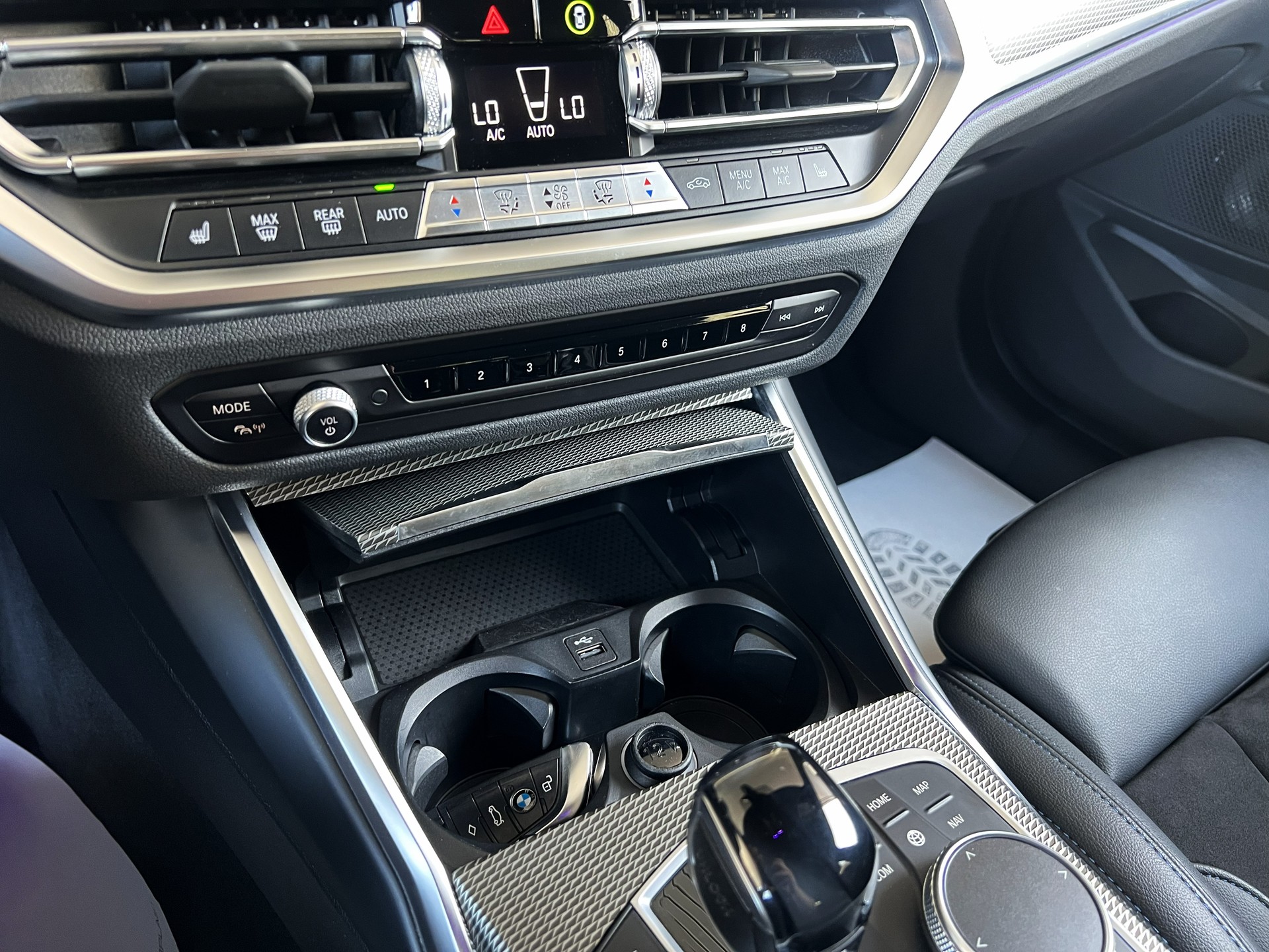 BMW 330d xDrive 48V Touring M Sport Steptronic-image-10