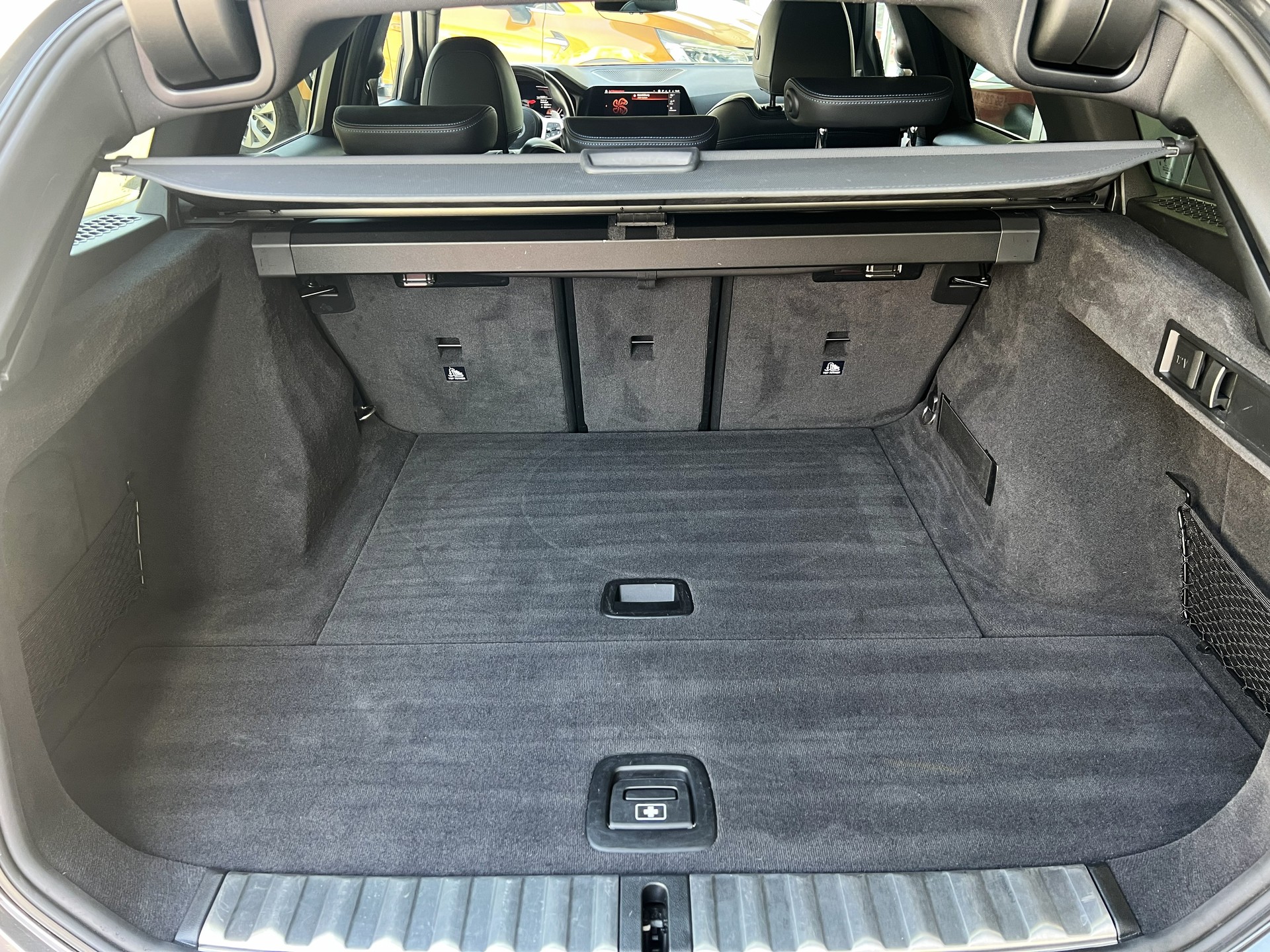 BMW 330d xDrive 48V Touring M Sport Steptronic-image-3
