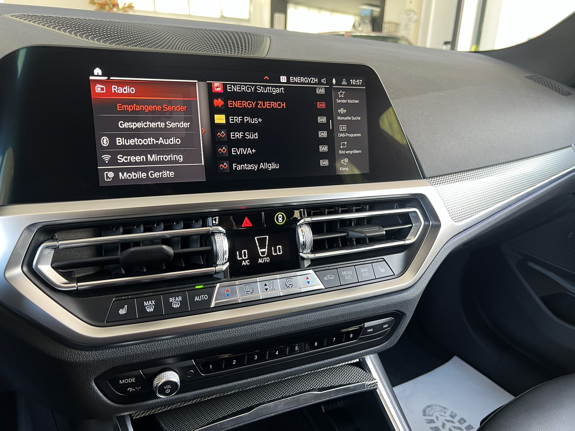 BMW 330d xDrive 48V Touring M Sport Steptronic-image-9