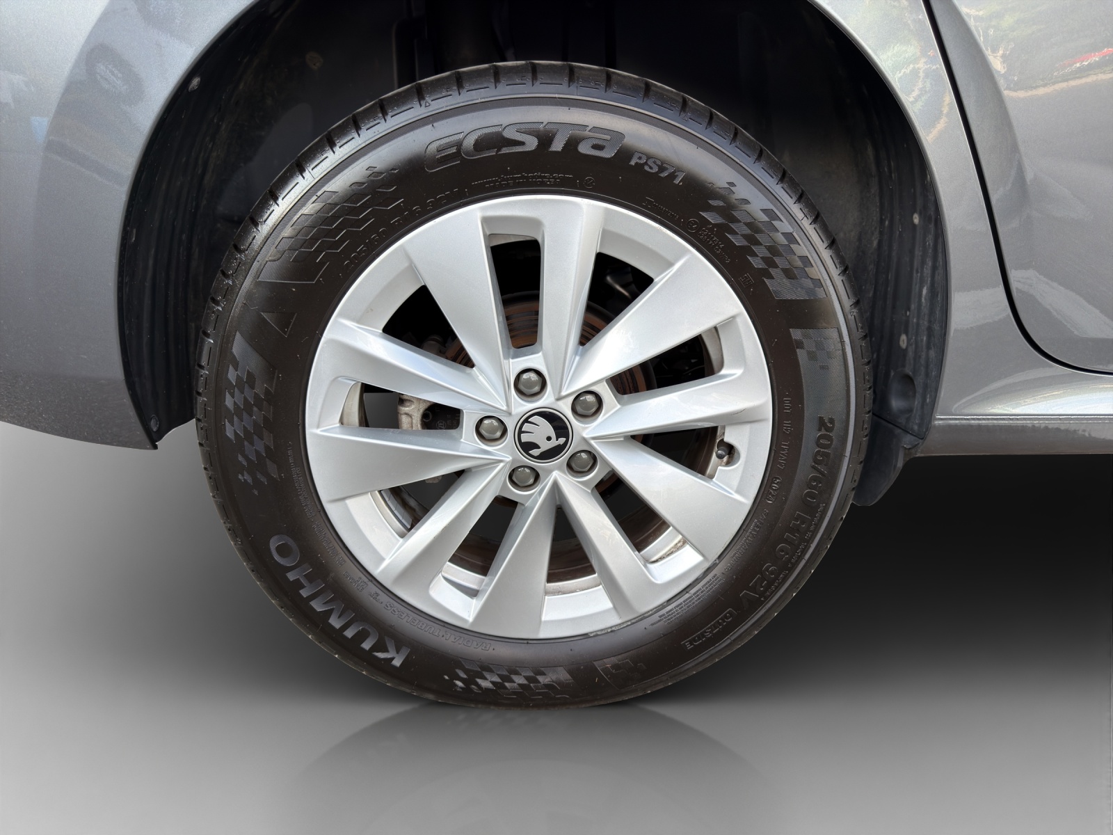 SKODA Kamiq 1.0 TSI Dynamic DSG-image-13