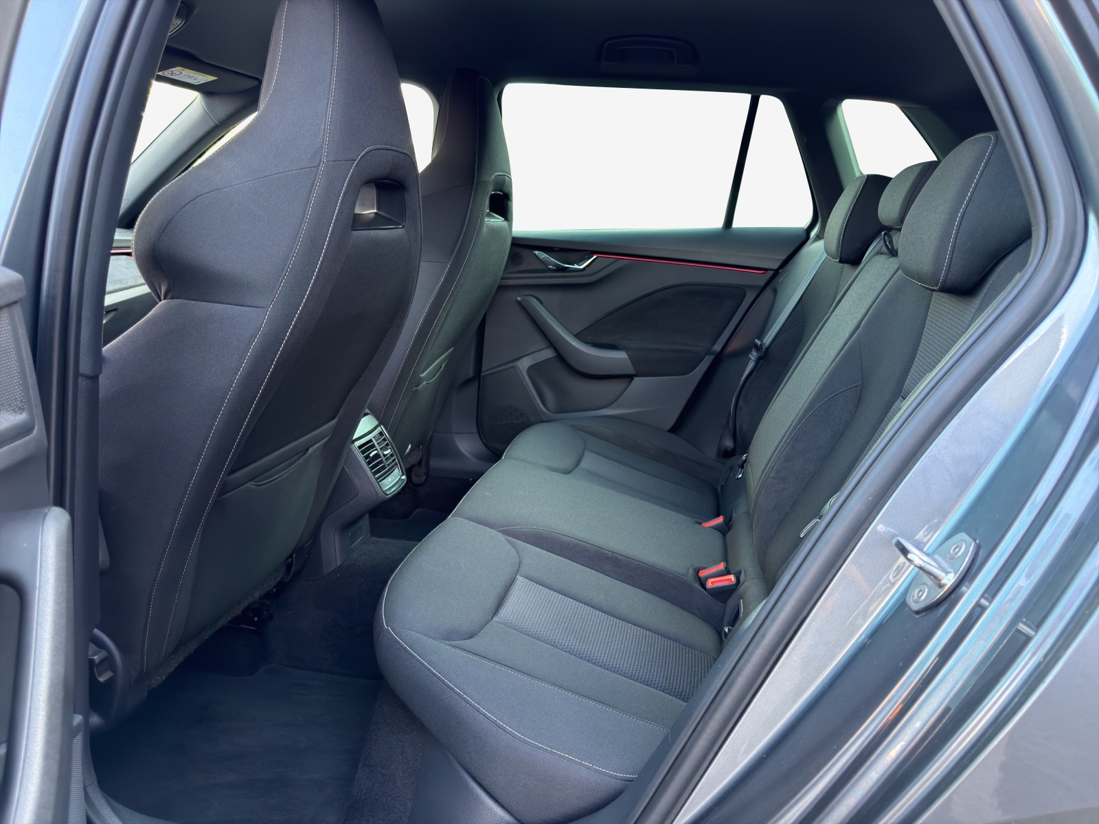 SKODA Kamiq 1.0 TSI Dynamic DSG-image-11