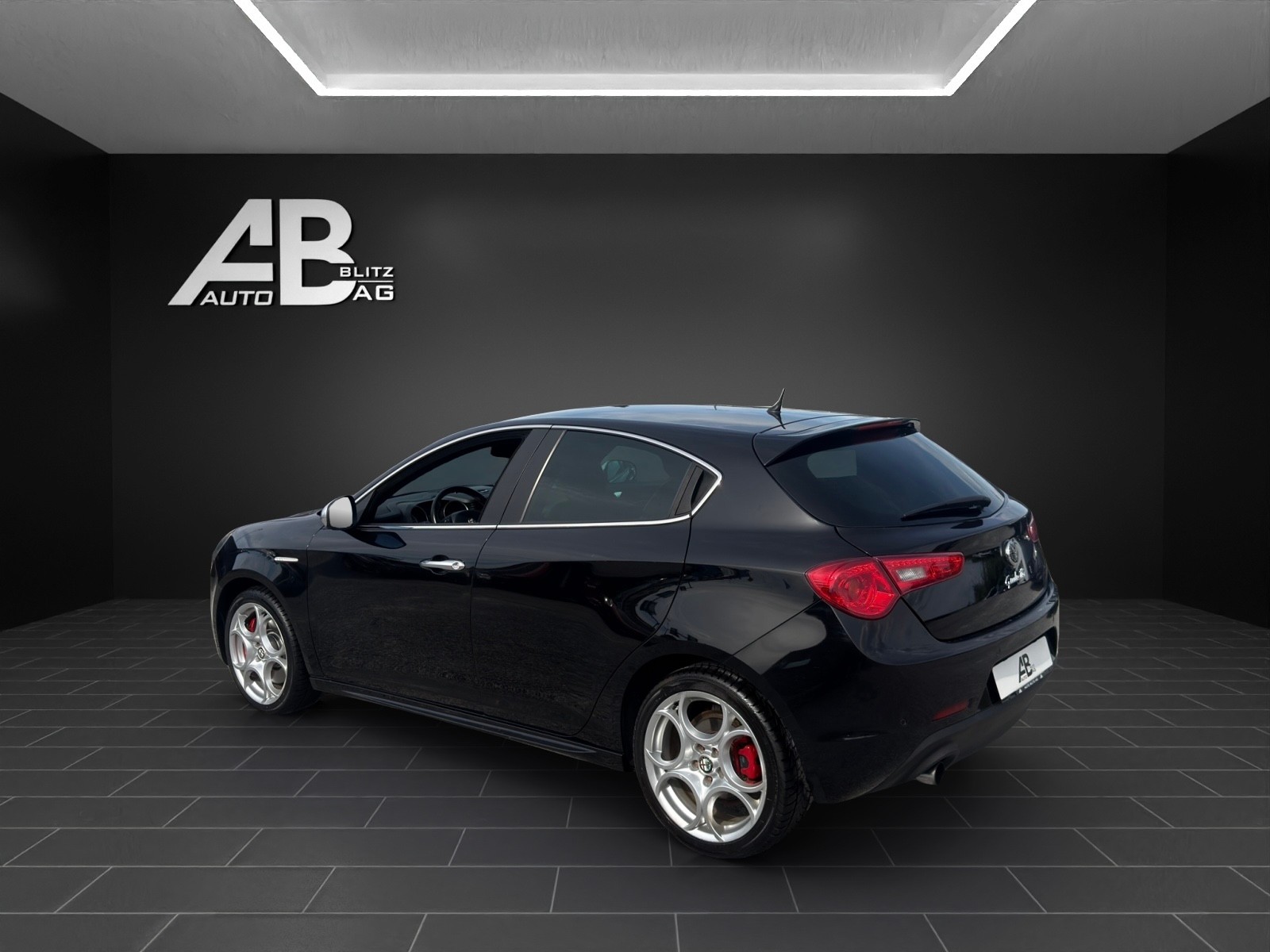 ALFA ROMEO Giulietta 1.4 MultiAir Distinctive mit 170 PS-image-2
