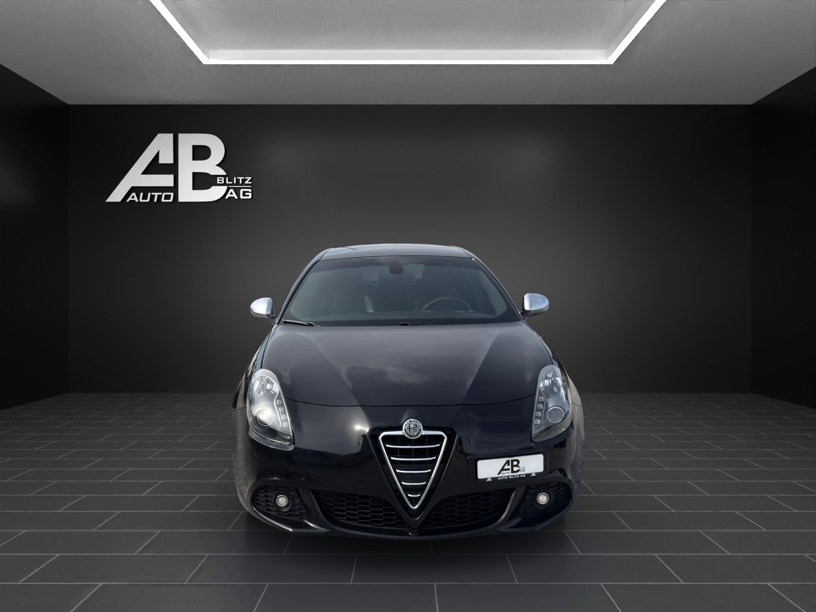 ALFA ROMEO Giulietta 1.4 MultiAir Distinctive mit 170 PS-image-0