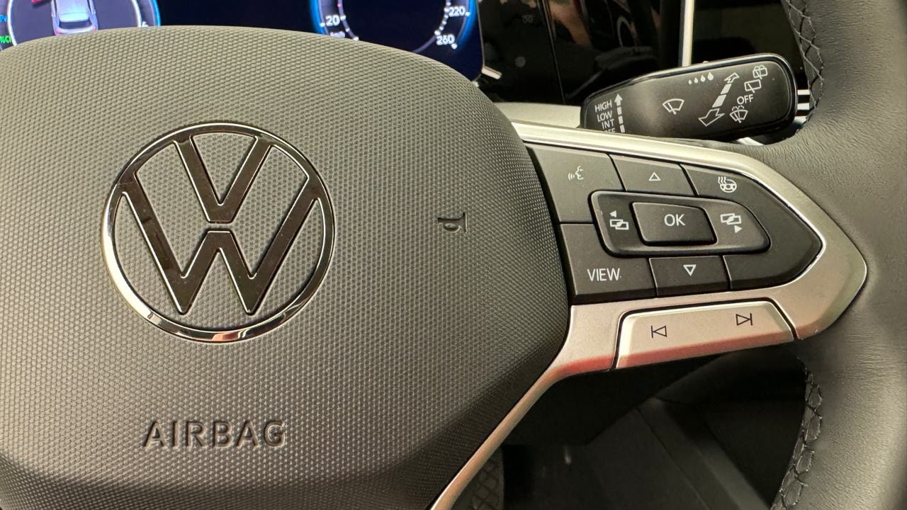 VW Golf VIII 1.5 TSI PHEV Limited-image-9