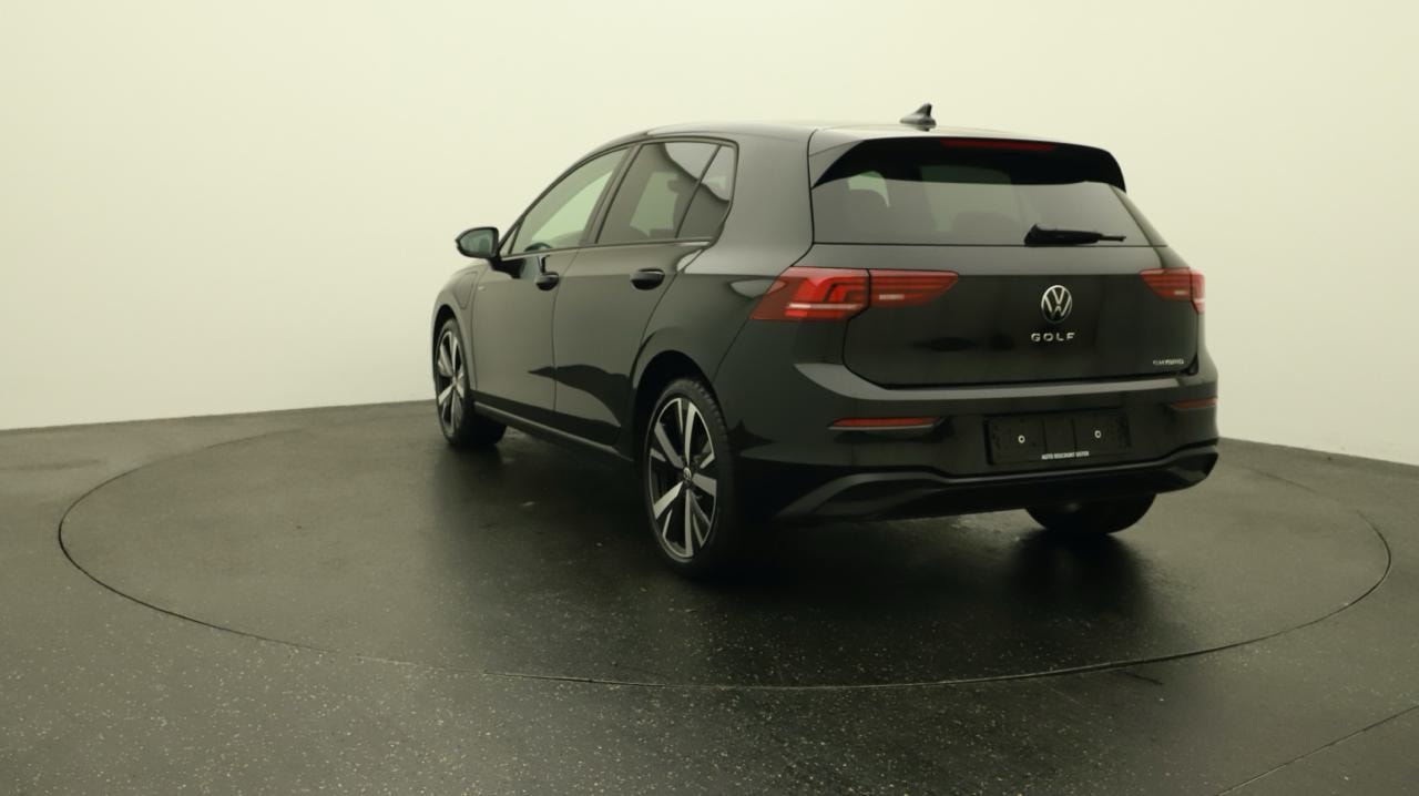 VW Golf VIII 1.5 TSI PHEV Limited-image-3