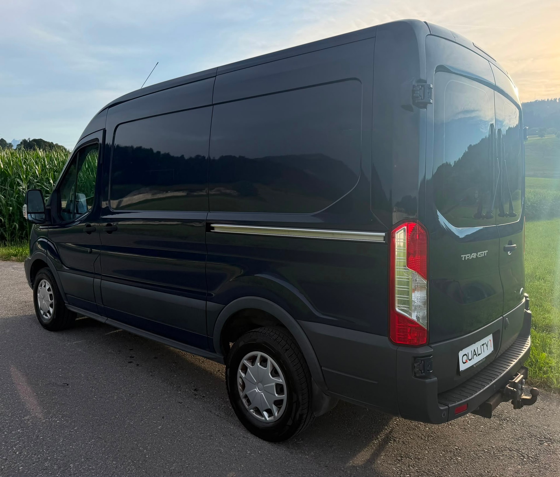 FORD Transit Van 350 L2 Trend 2.0 TDCi 170 4WD-image-3