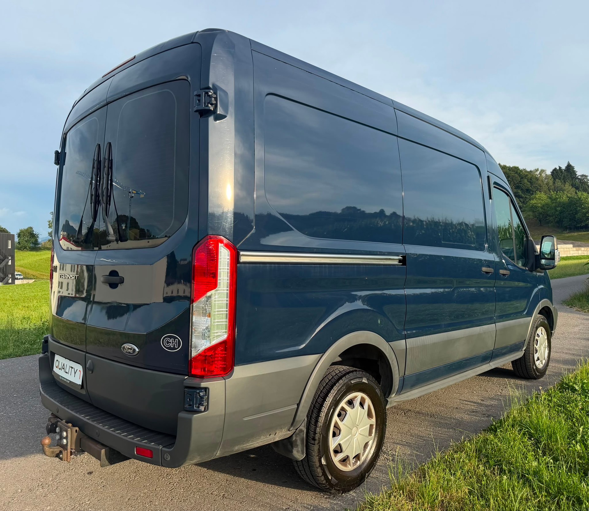 FORD Transit Van 350 L2 Trend 2.0 TDCi 170 4WD-image-5