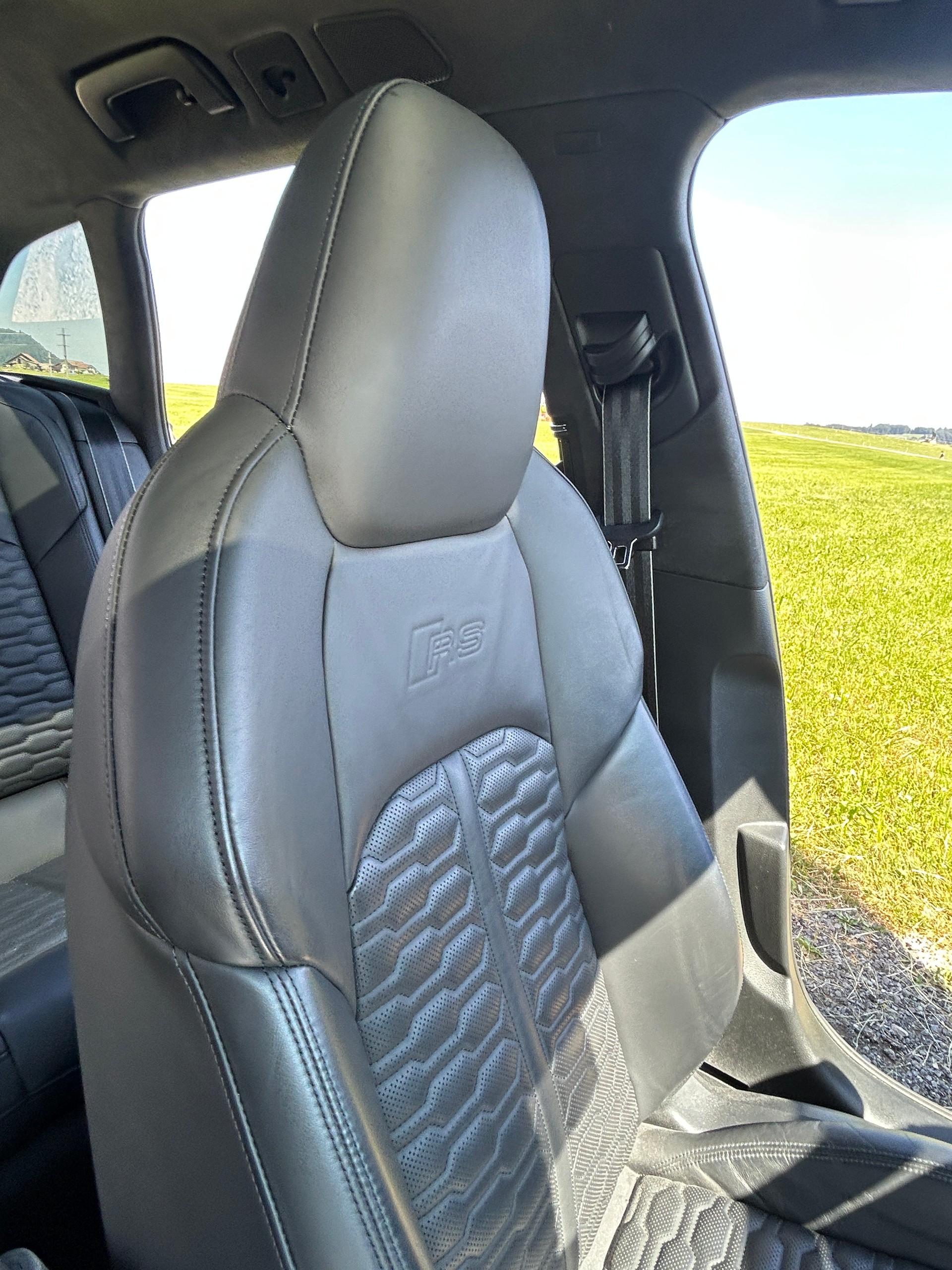AUDI 4.0 V8 TFSI quattro T-Tronic-image-4