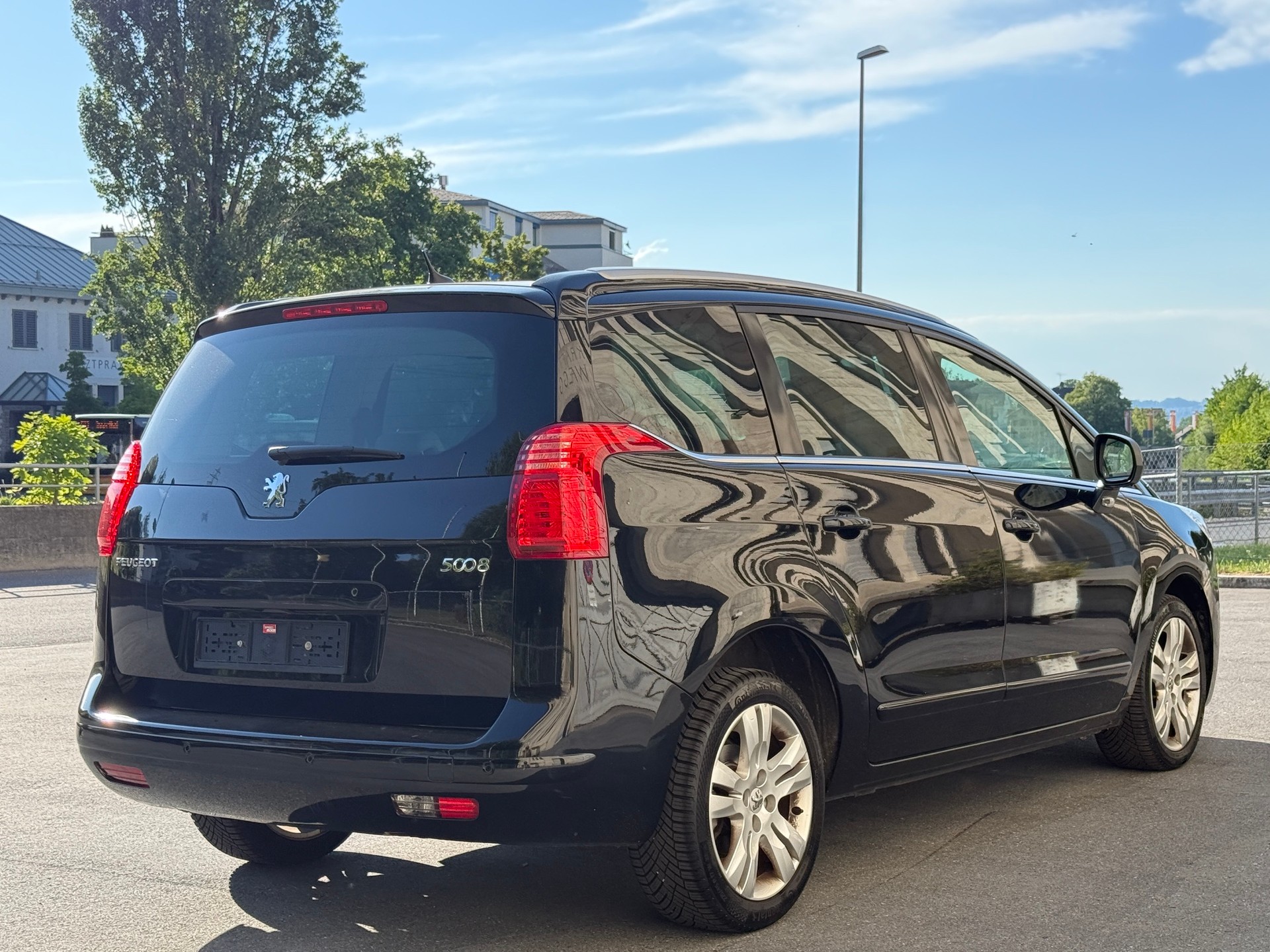 PEUGEOT 5008 1.6 16V T Sport Pack Automatic-image-10