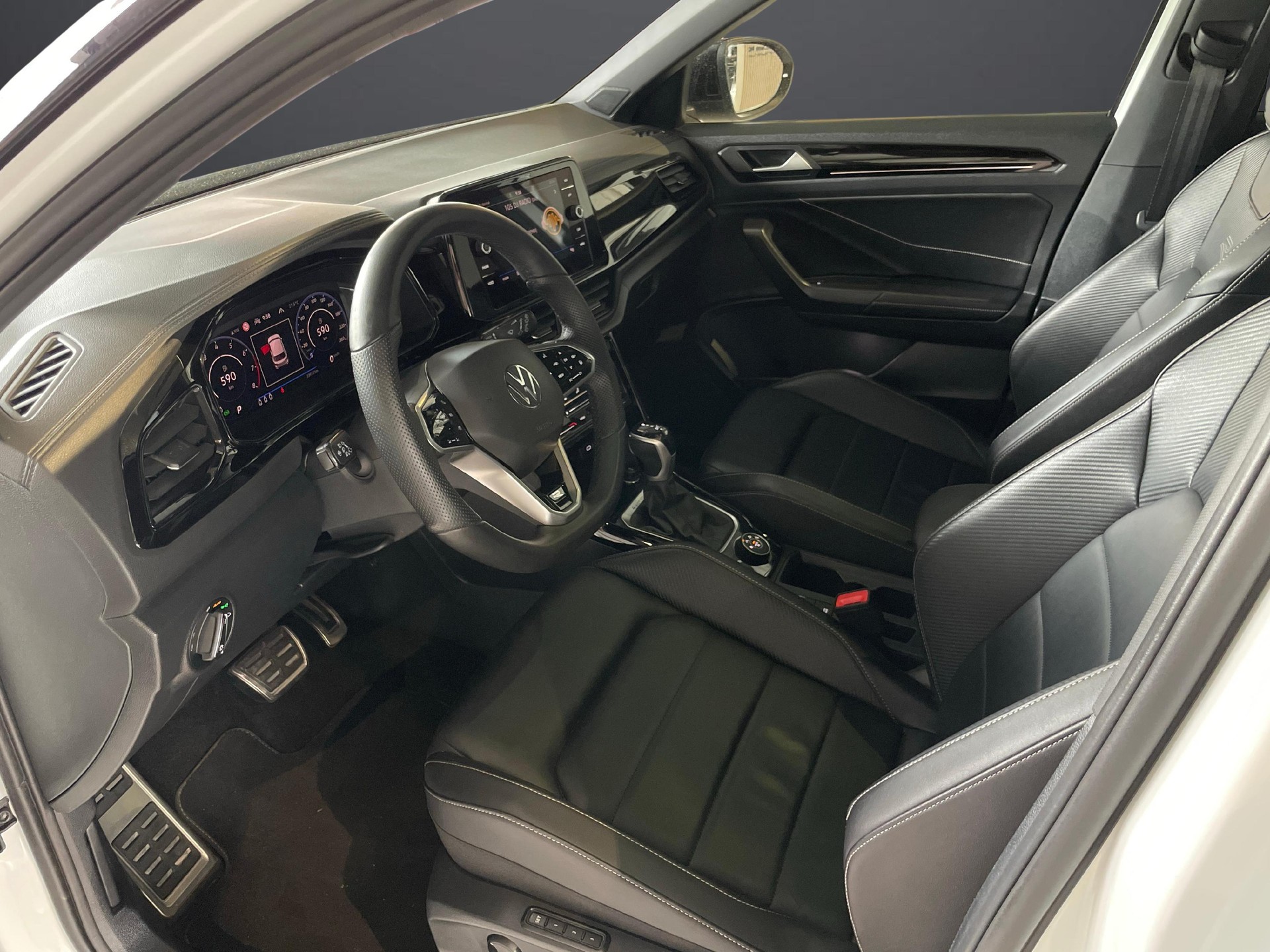 VW T-Roc 2.0 TSI R-Line DSG 4motion-image-6